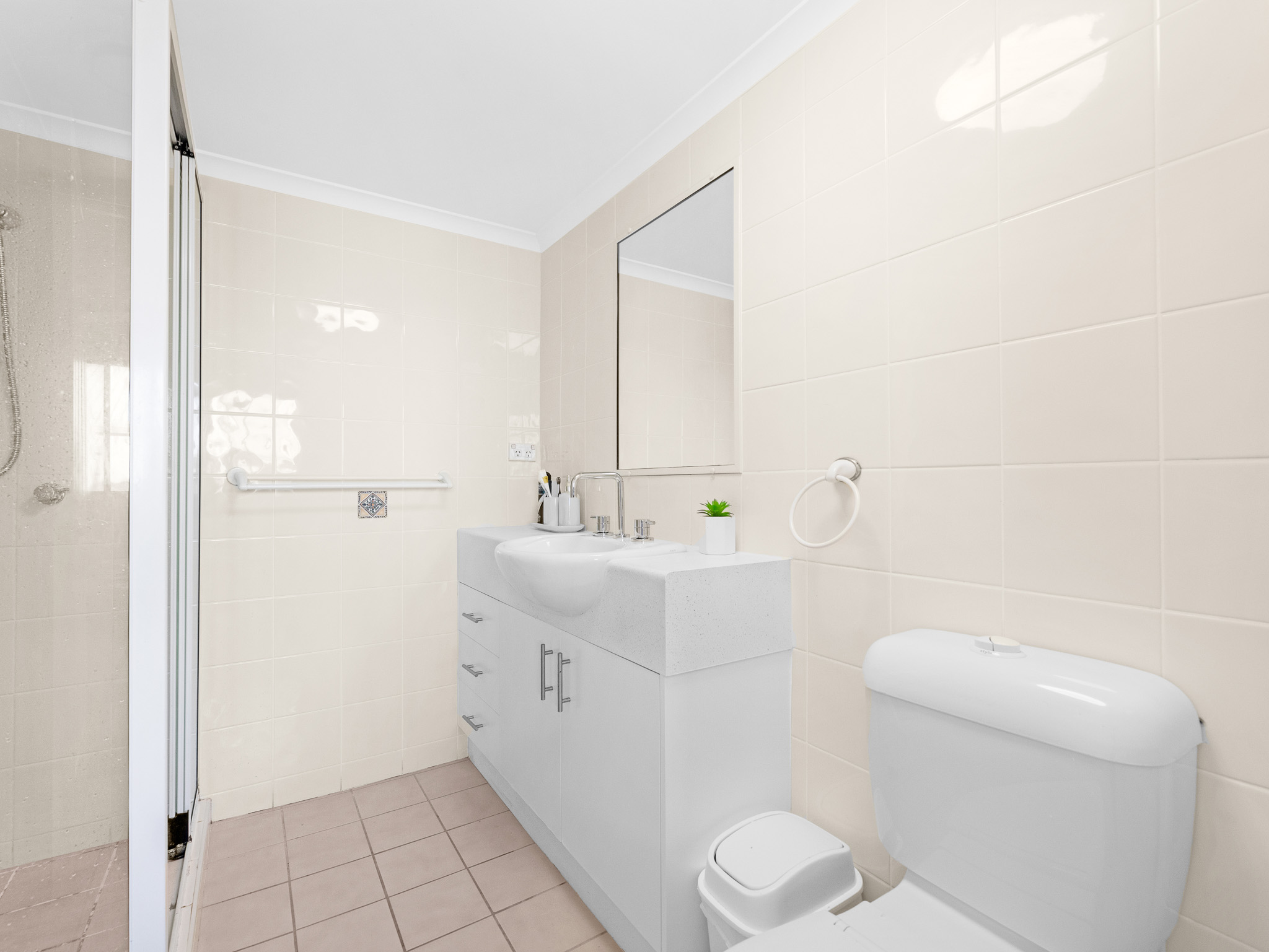 7/407 Esplanade, TORQUAY, QLD 4655 AUS