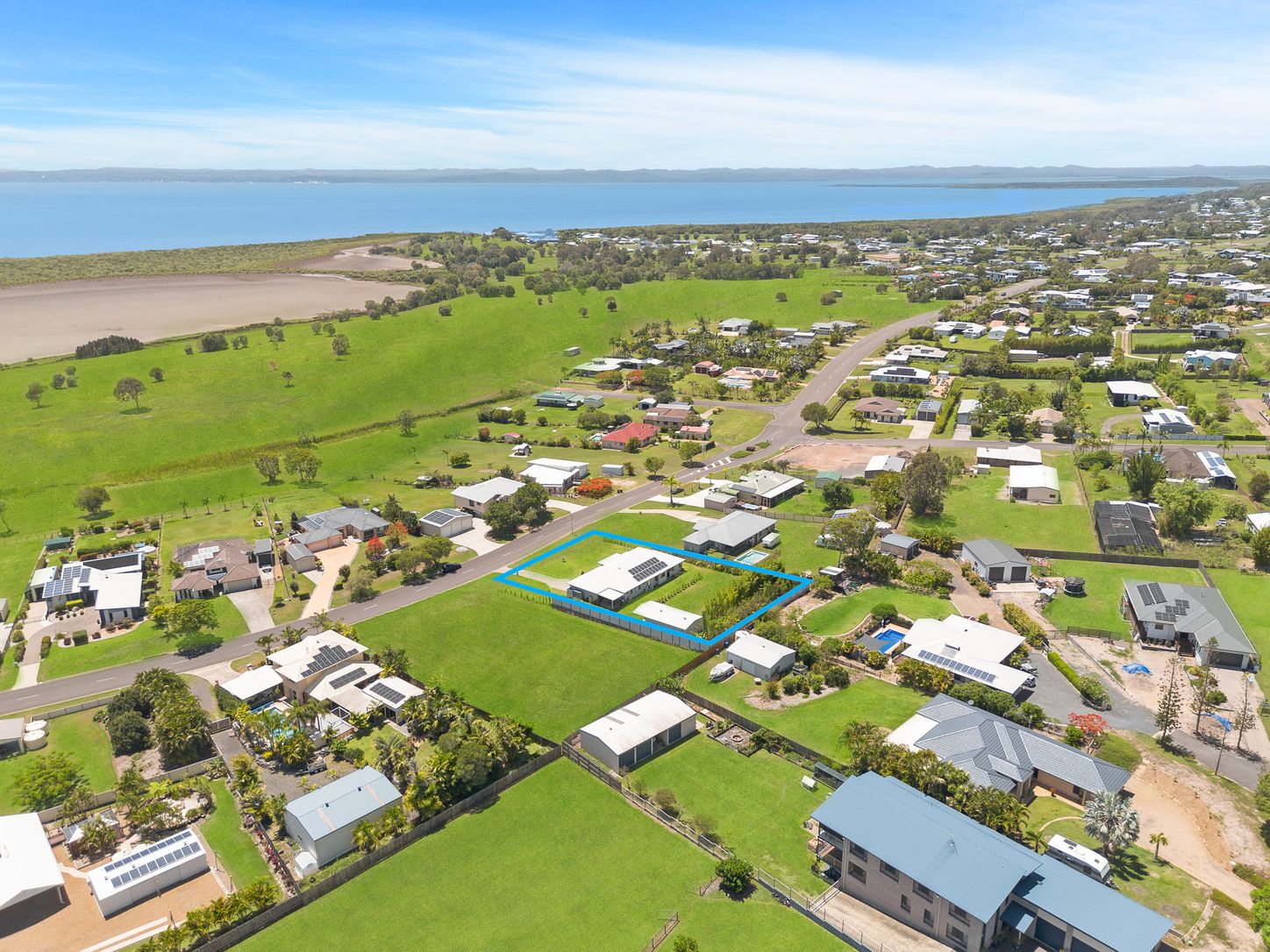 138-140 Cove Boulevard, RIVER HEADS, QLD 4655 AUS