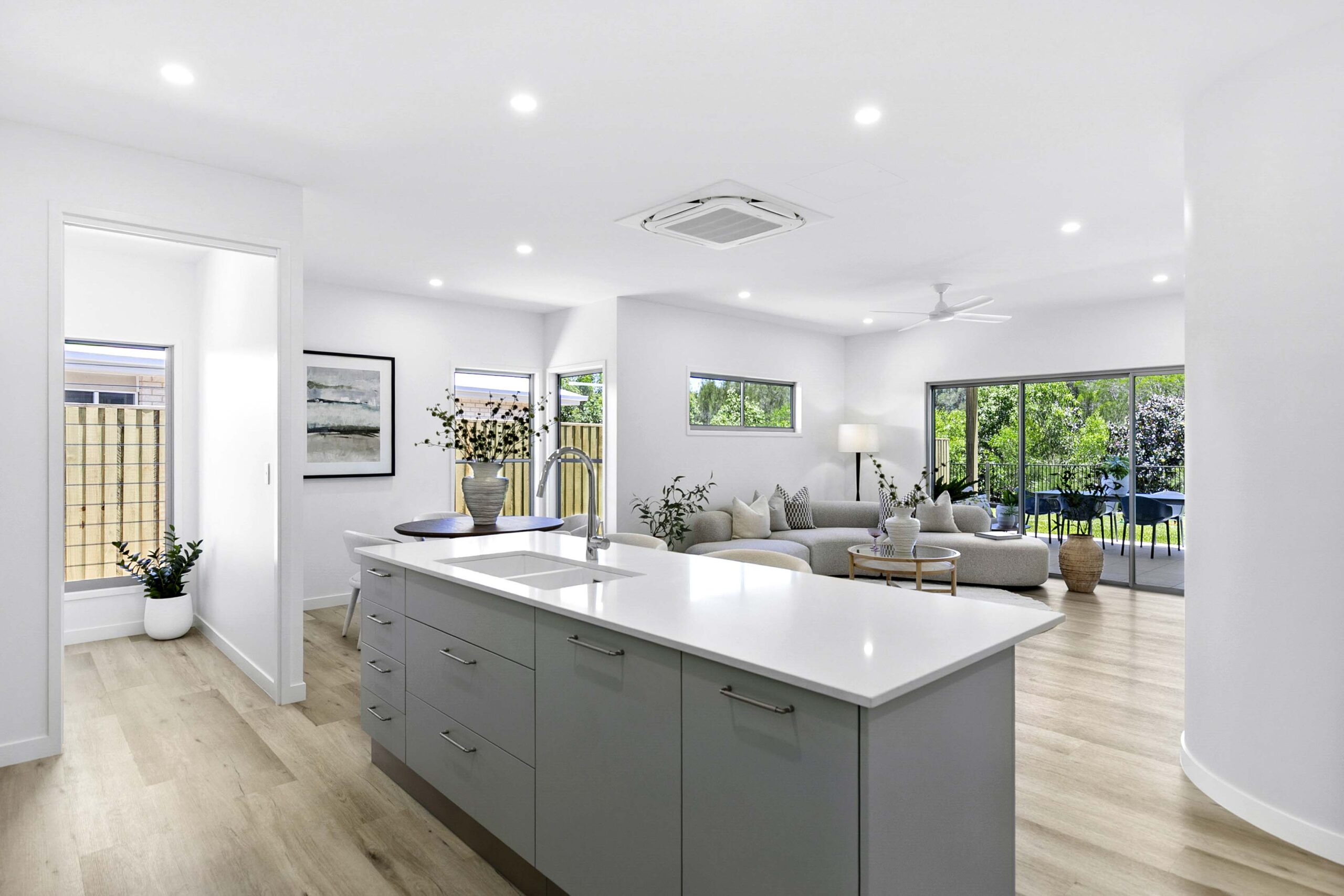 39 Oceanview Street, POINT VERNON, QLD 4655 AUS