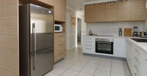 9 Charleville Street, POINT VERNON, QLD 4655 AUS