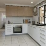 9 Charleville Street, POINT VERNON, QLD 4655 AUS