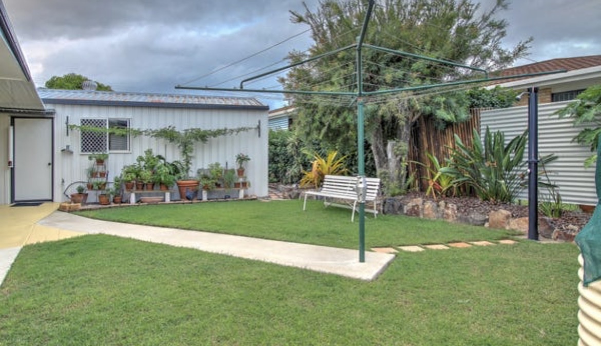 9 Charleville Street, POINT VERNON, QLD 4655 AUS