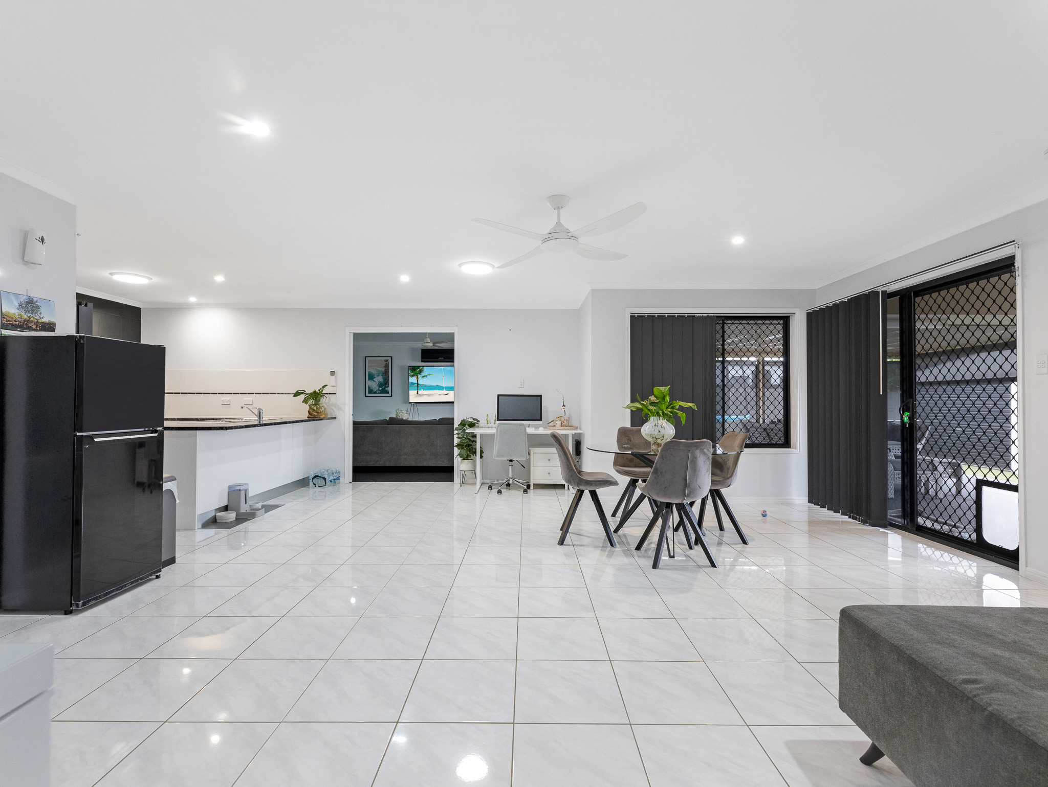 8 Tasman Drive, URRAWEEN, QLD 4655 AUS