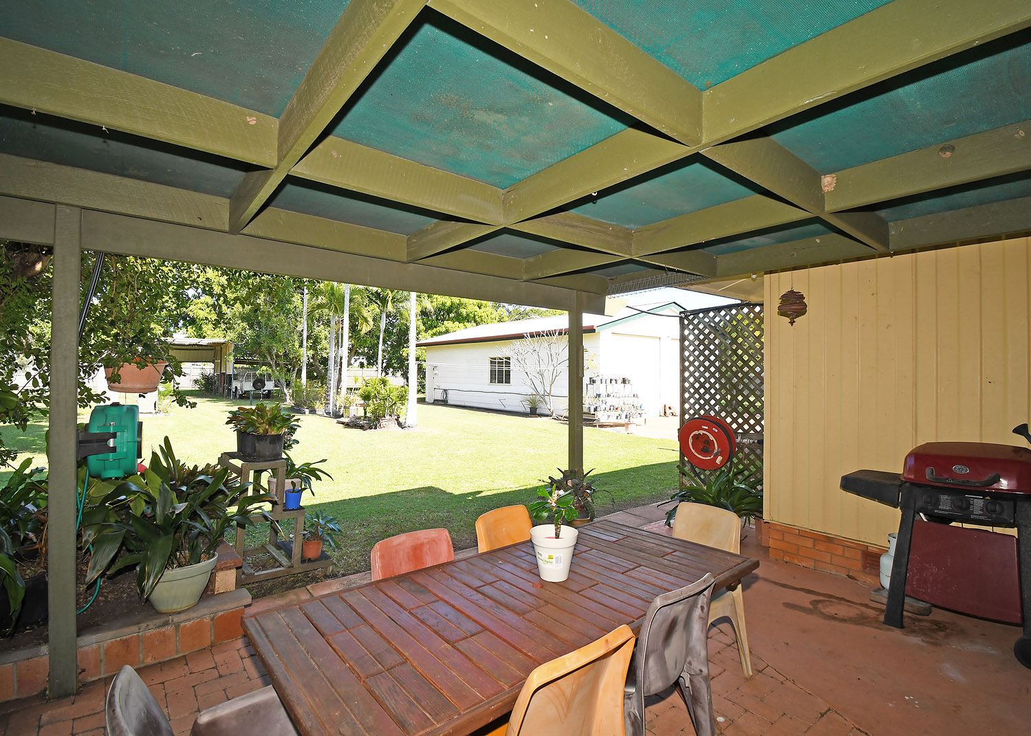 12 Martin Street, PIALBA, QLD 4655 AUS