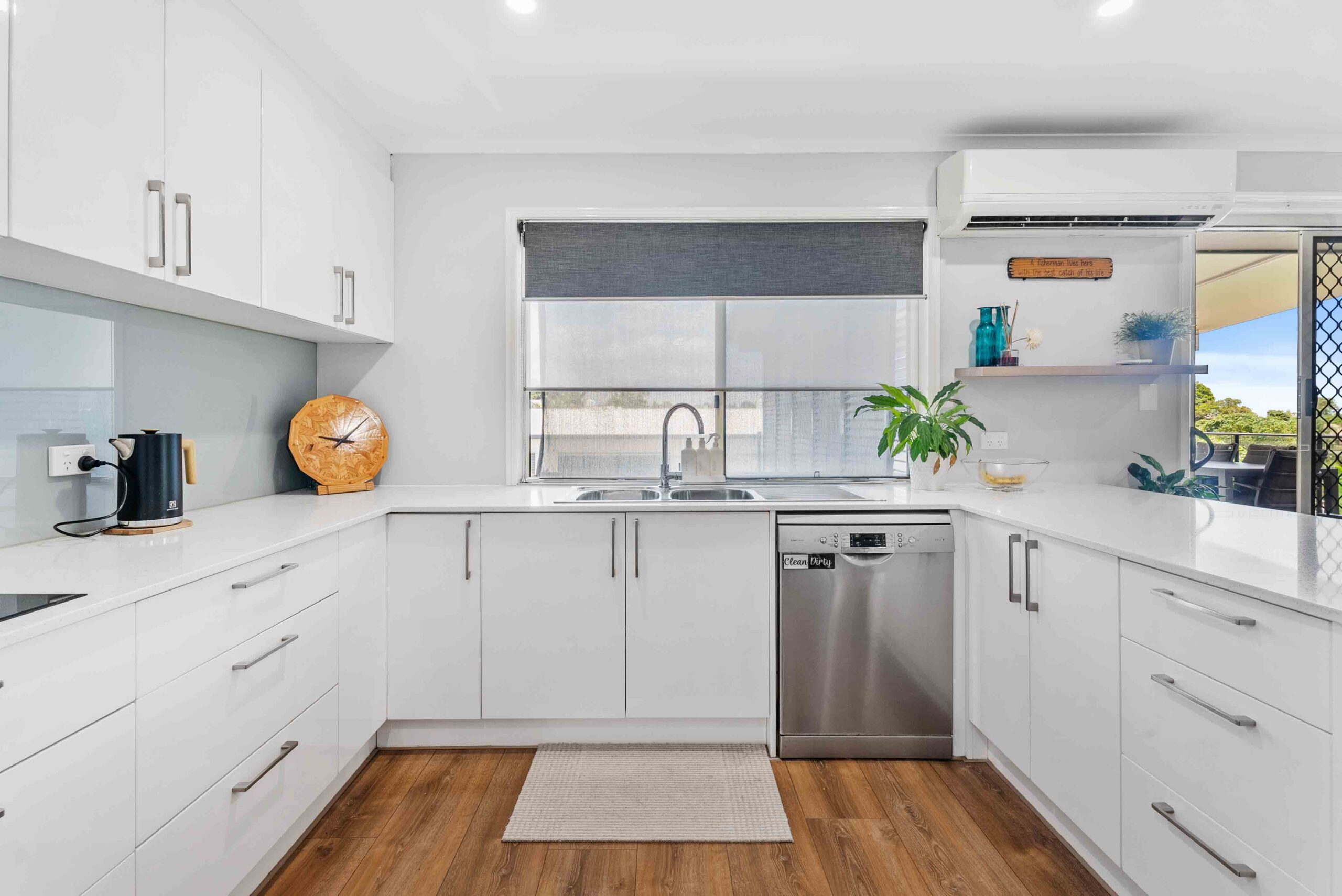 65 Jacobsen Outlook, URRAWEEN, QLD 4655 AUS