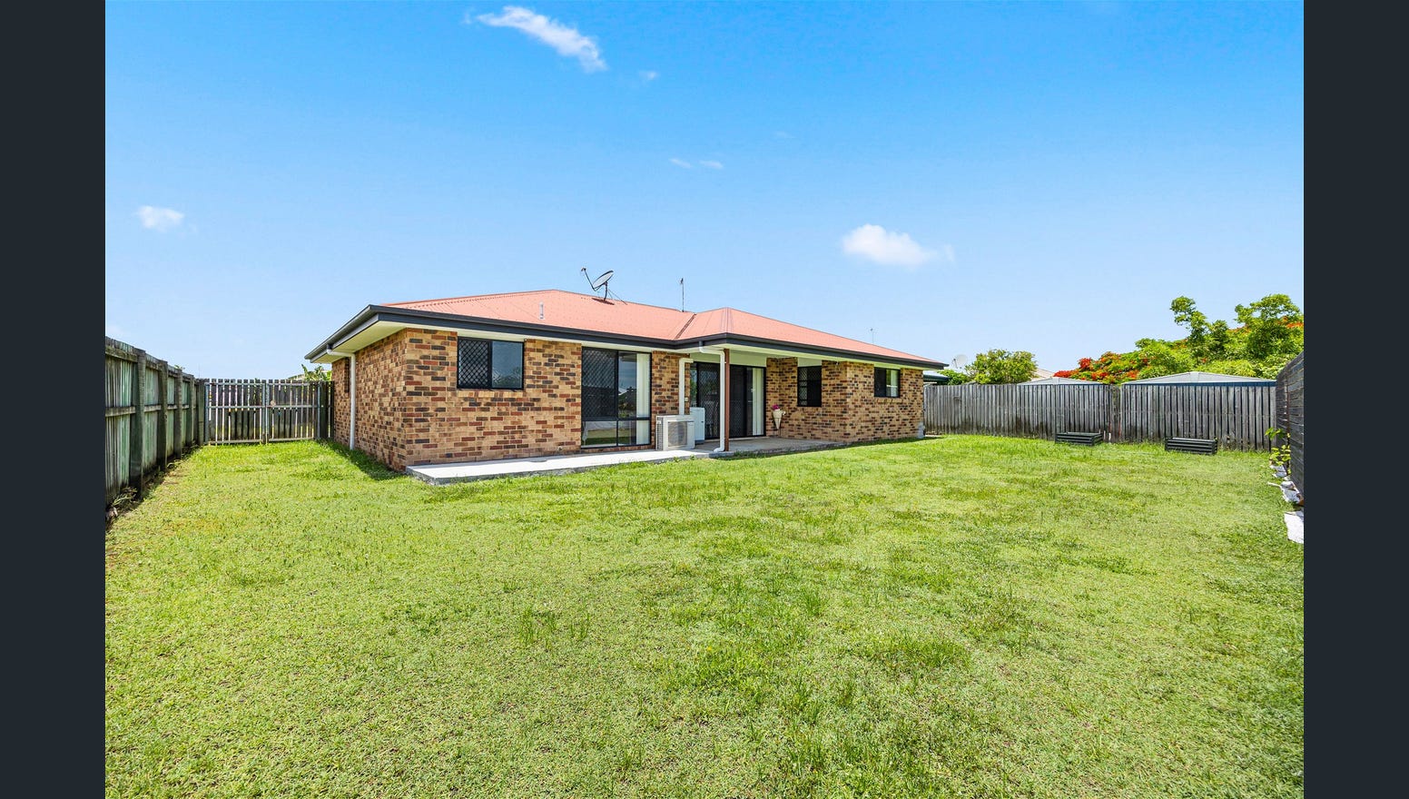 51 Bunya Court, ELI WATERS, QLD 4655 AUS