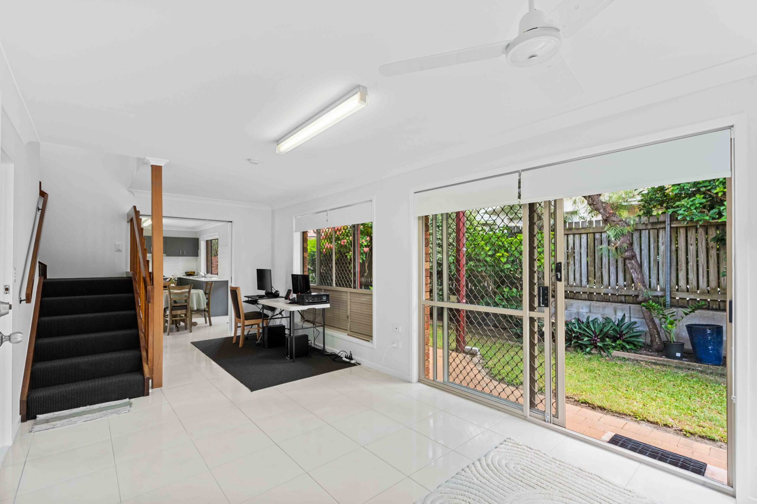 10 Hervey Street, SCARNESS, QLD 4655 AUS