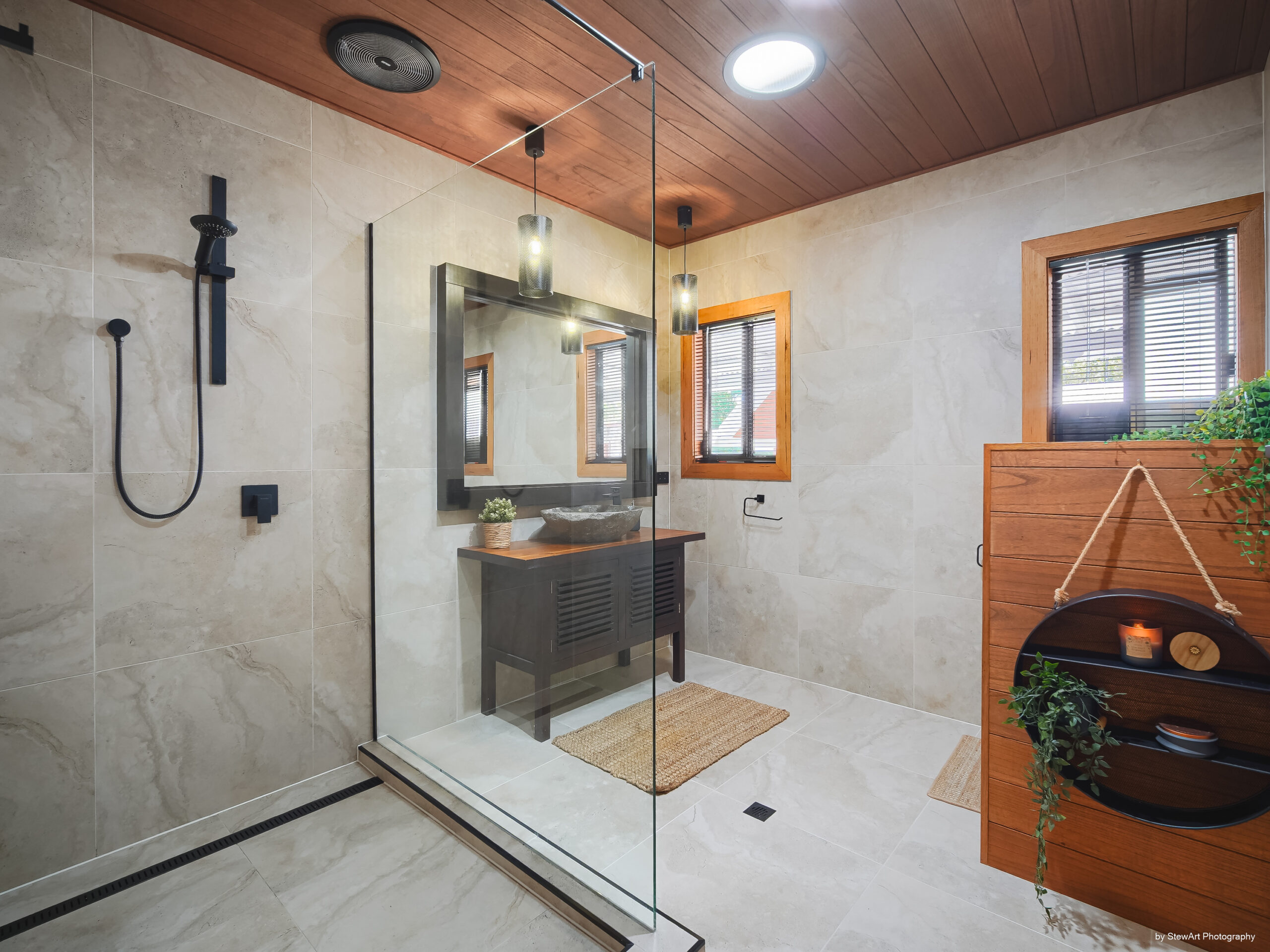 12 Burralong Drive, WONDUNNA, QLD 4655 AUS