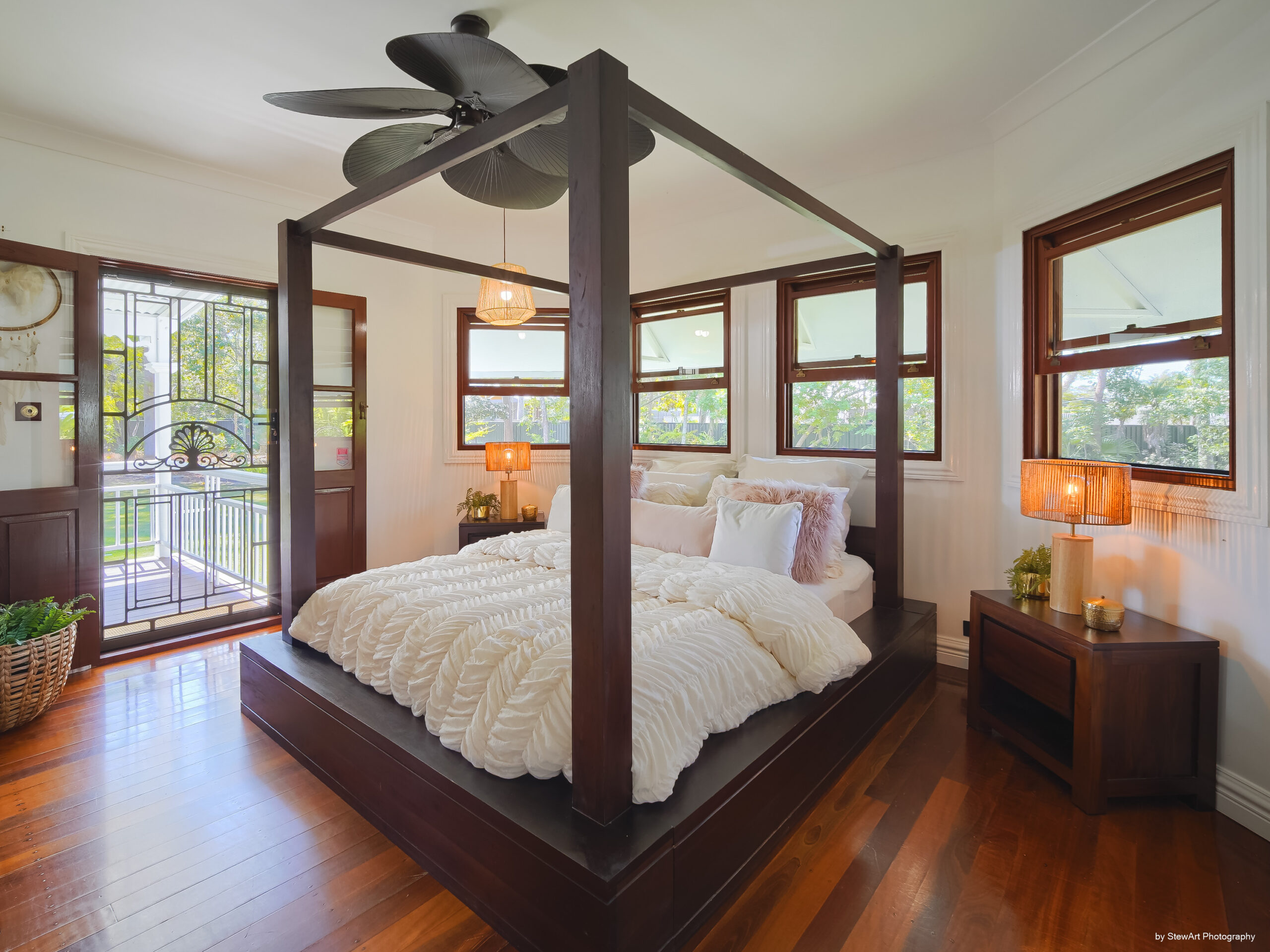 12 Burralong Drive, WONDUNNA, QLD 4655 AUS