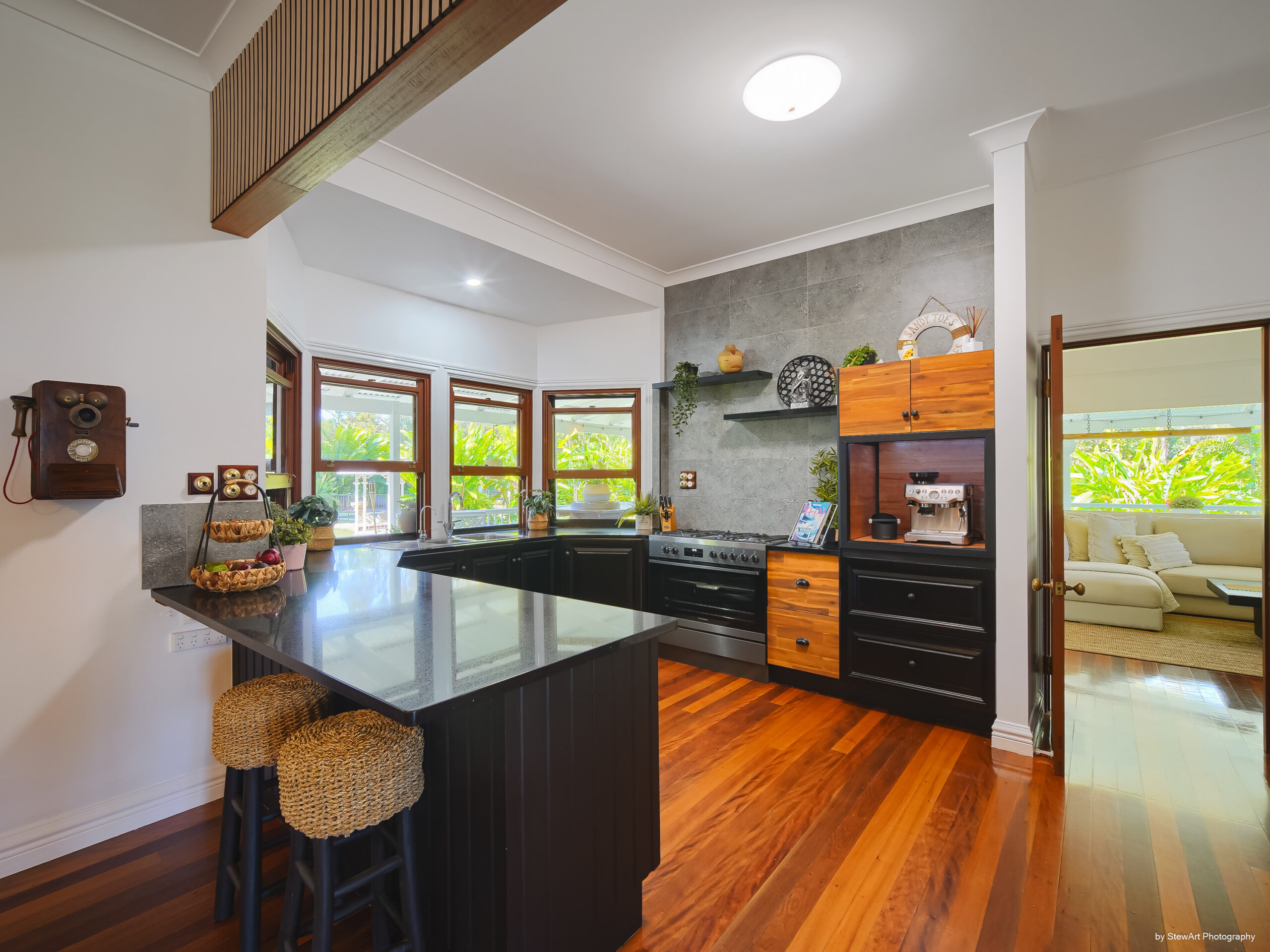 12 Burralong Drive, WONDUNNA, QLD 4655 AUS