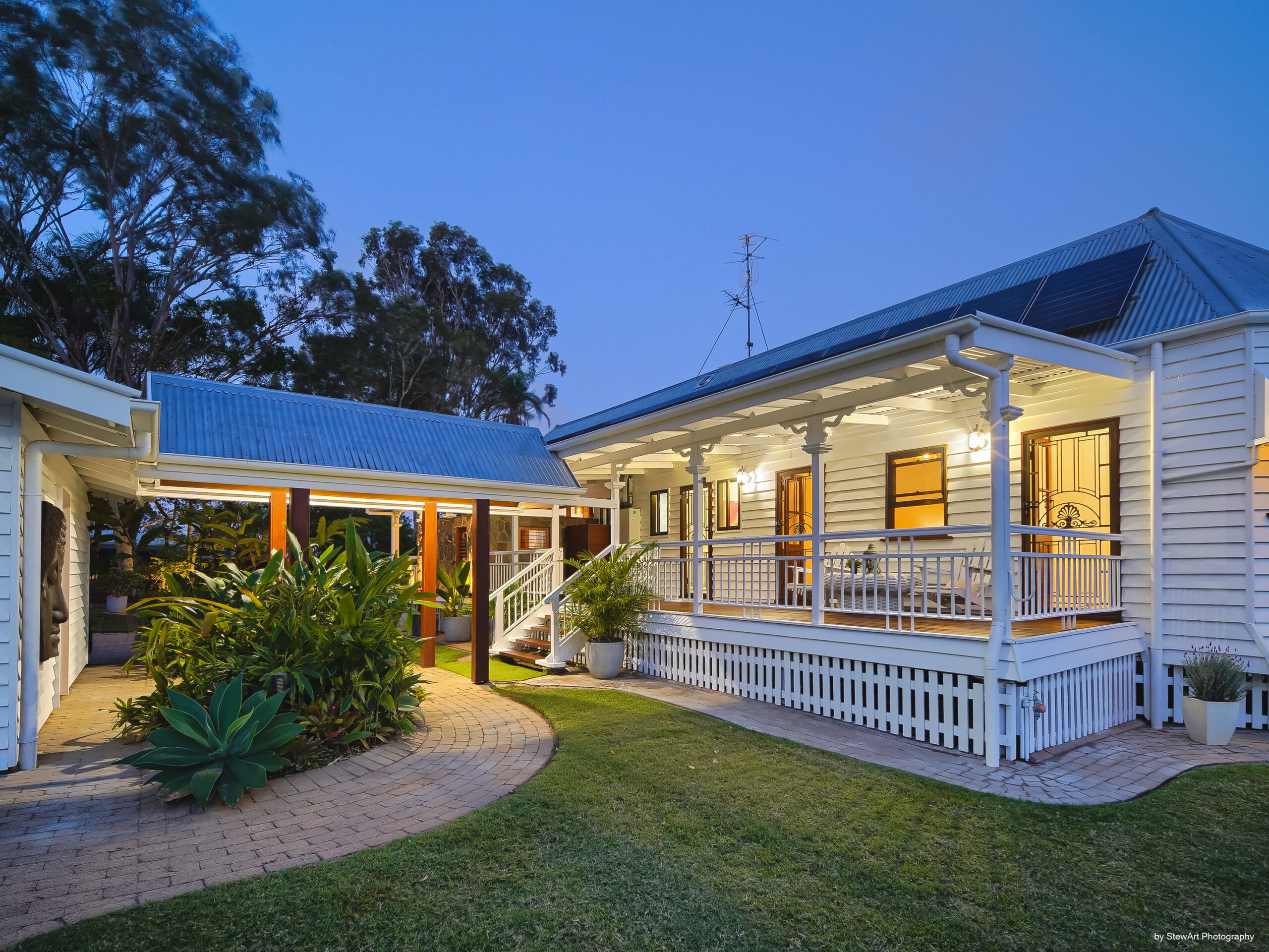 12 Burralong Drive, WONDUNNA, QLD 4655 AUS