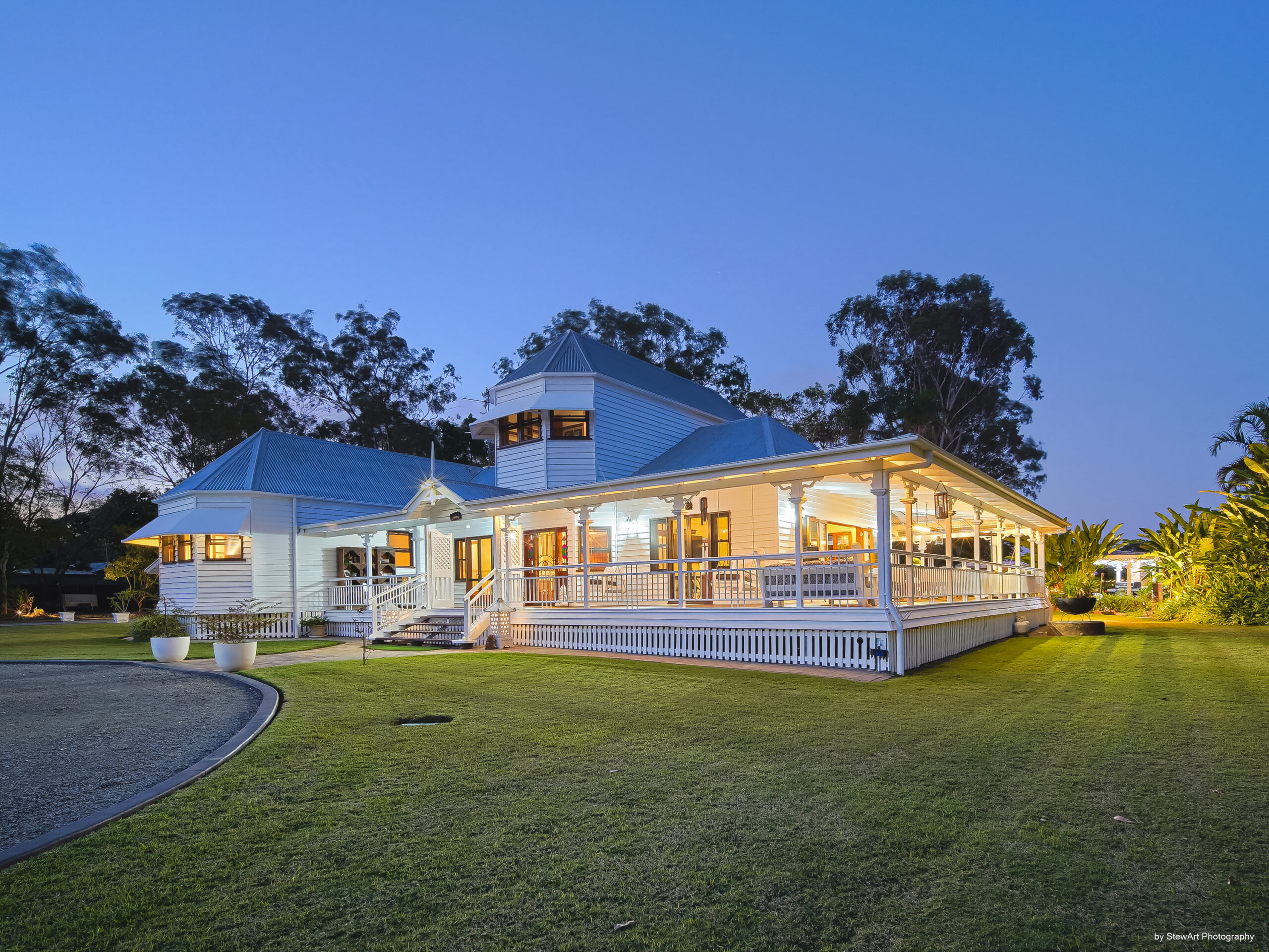 12 Burralong Drive, WONDUNNA, QLD 4655 AUS