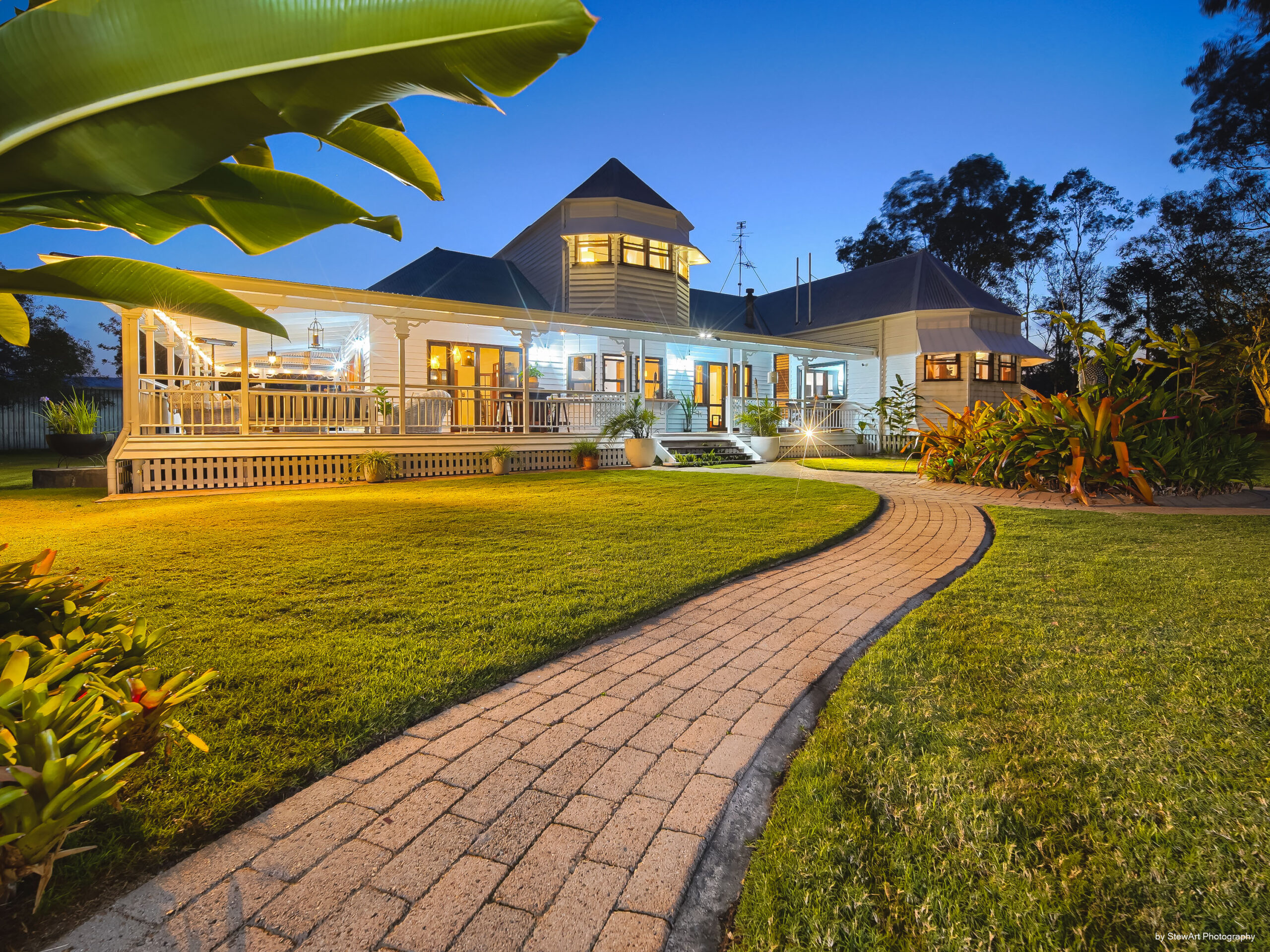 12 Burralong Drive, WONDUNNA, QLD 4655 AUS