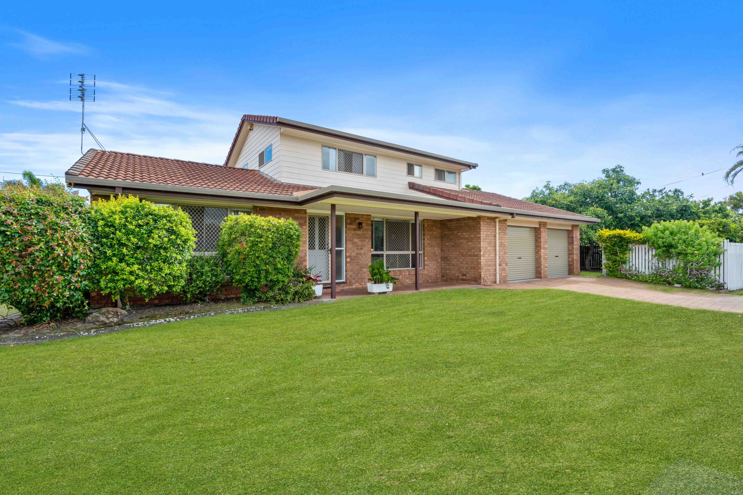 10 Hervey Street, SCARNESS, QLD 4655 AUS