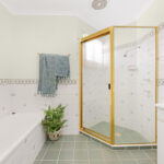 24 Tradewind Close, RIVER HEADS, QLD 4655 AUS