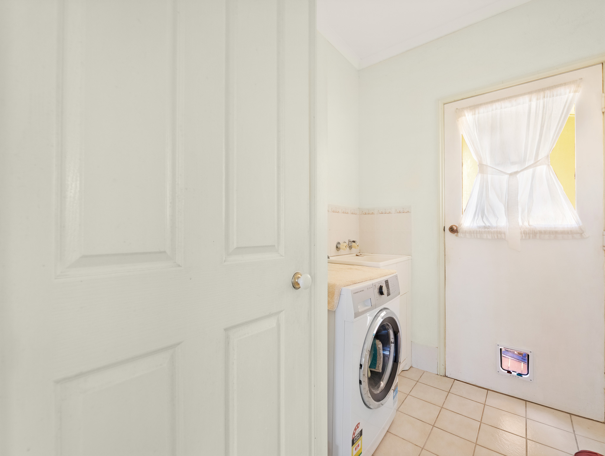 24 Tradewind Close, RIVER HEADS, QLD 4655 AUS