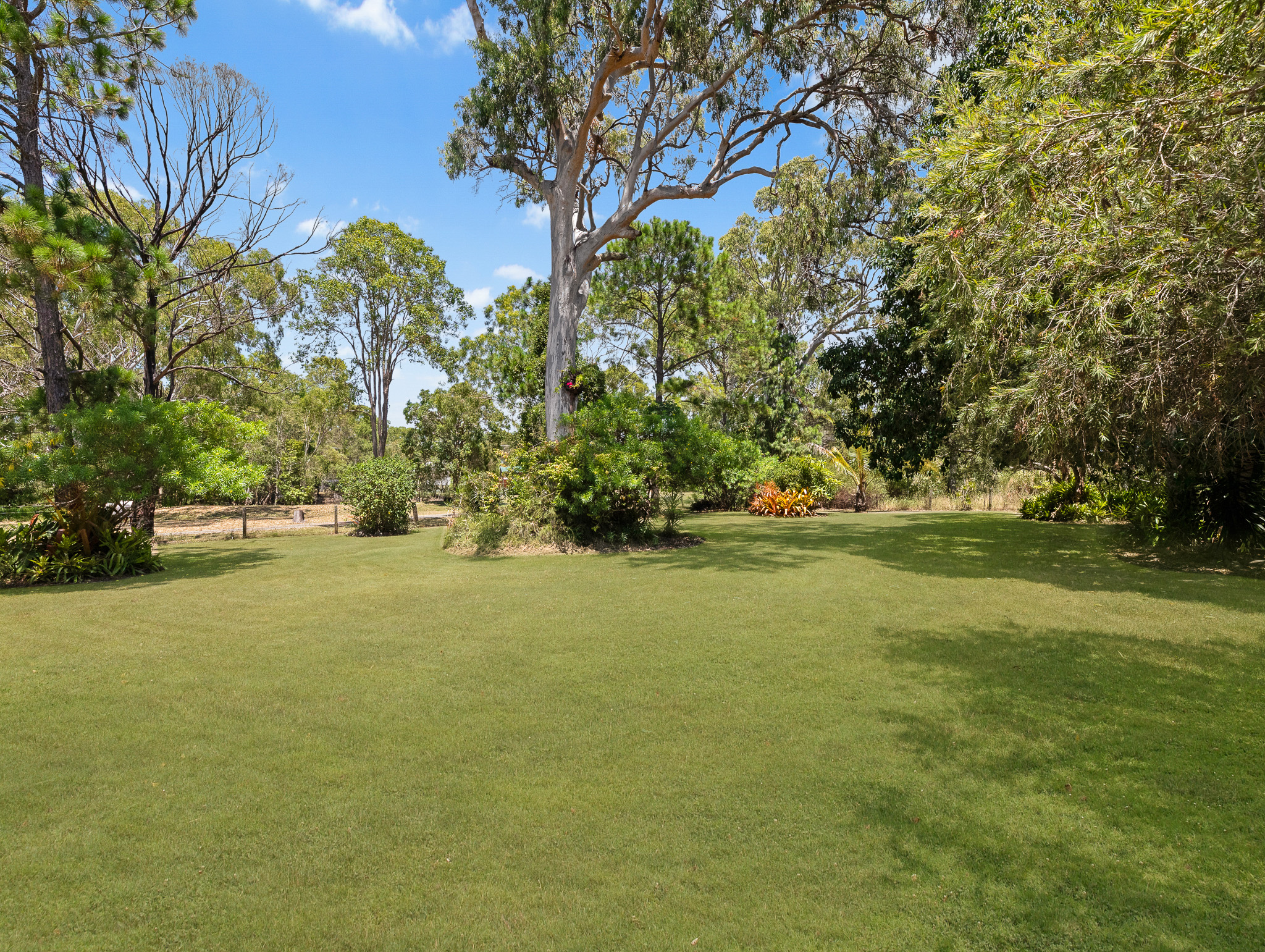 30 Francis Avenue, BOORAL, QLD 4655 AUS