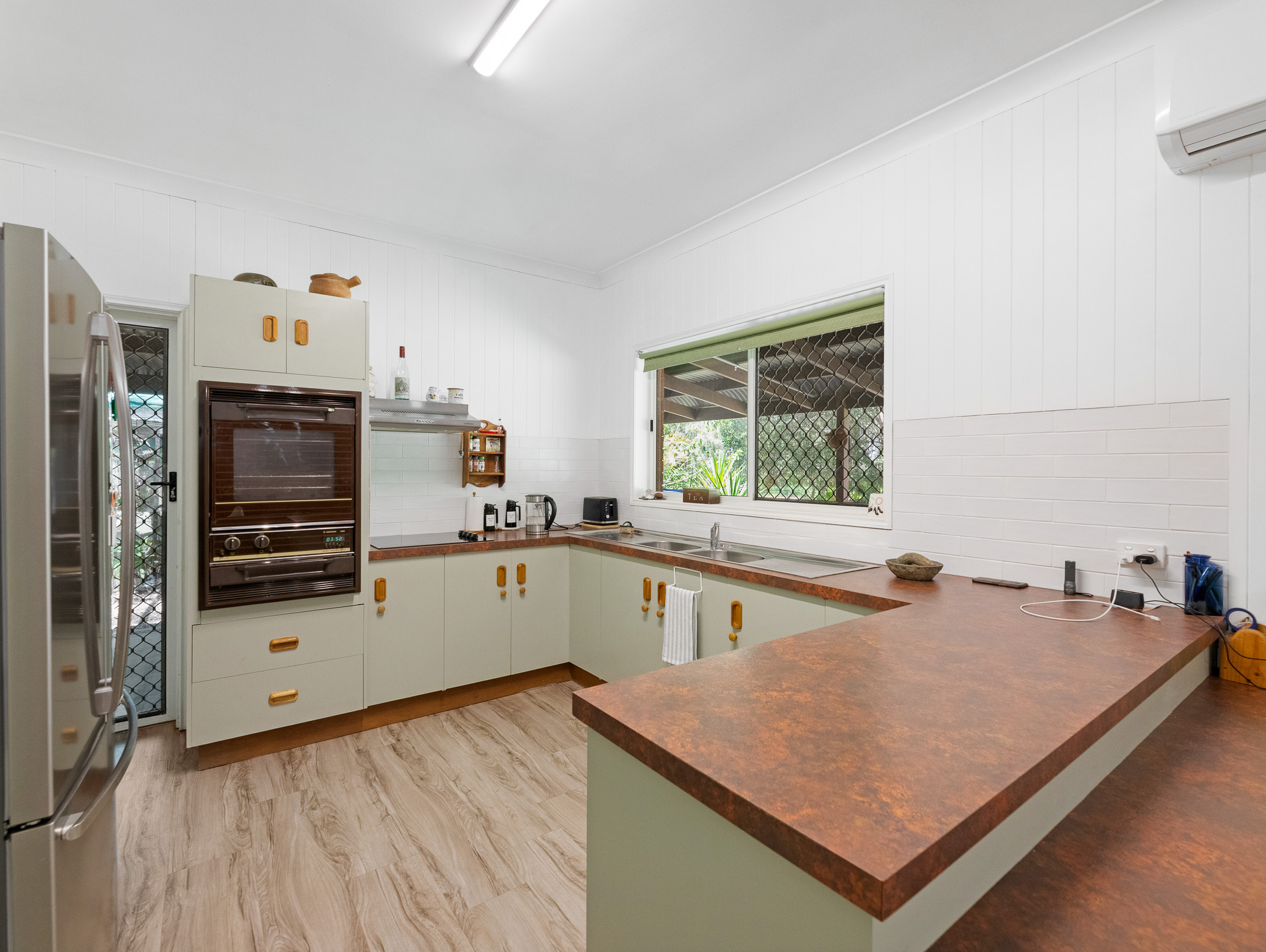 30 Francis Avenue, BOORAL, QLD 4655 AUS