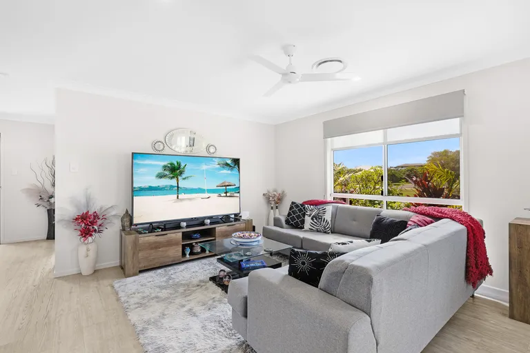48 Windjammer Circuit, RIVER HEADS, QLD 4655 AUS