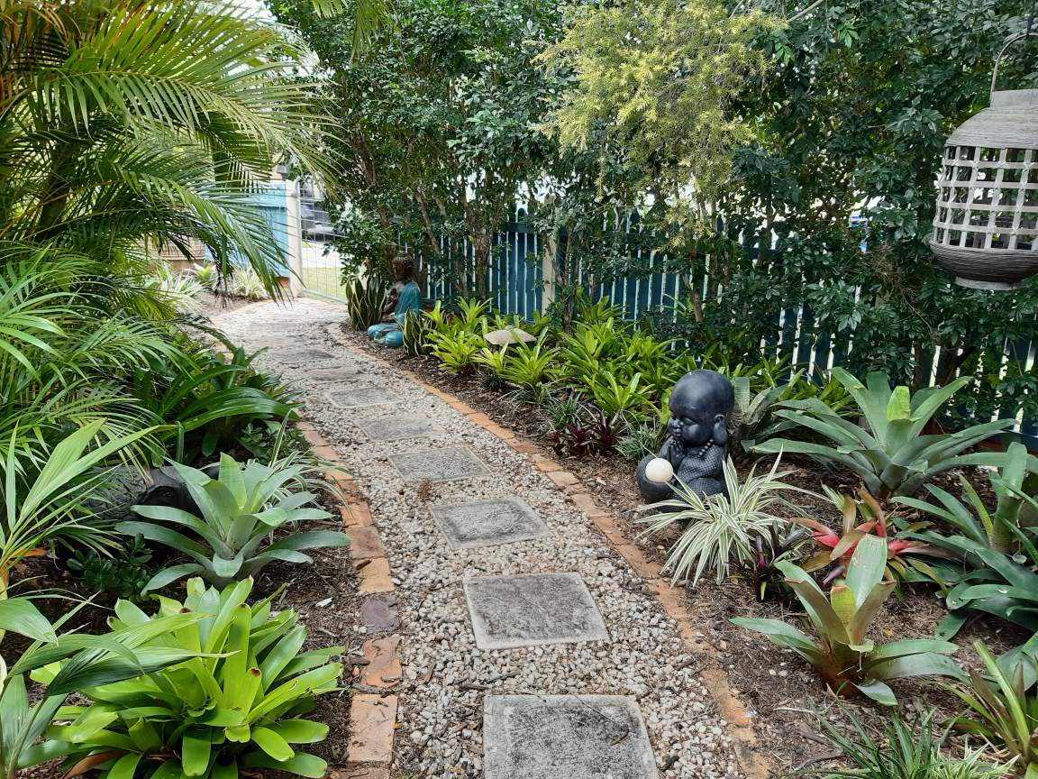 4 Barry Street, TORQUAY, QLD 4655 AUS