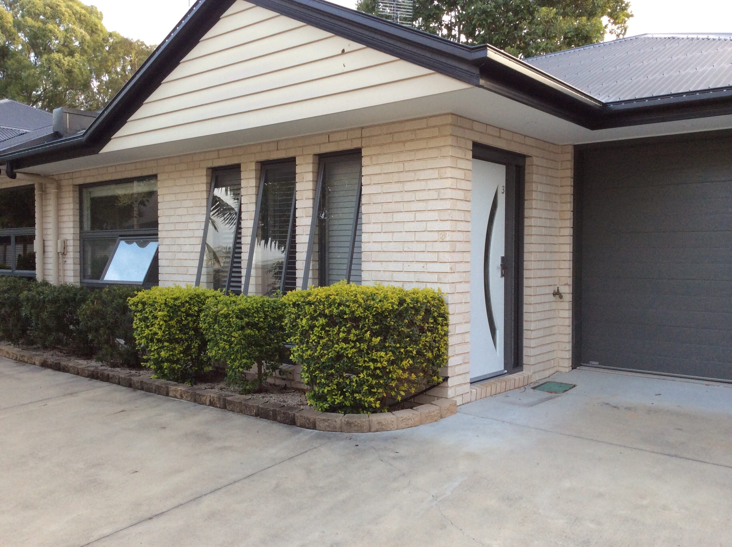 Unit 3/185 Torquay Road, SCARNESS, QLD 4655 AUS