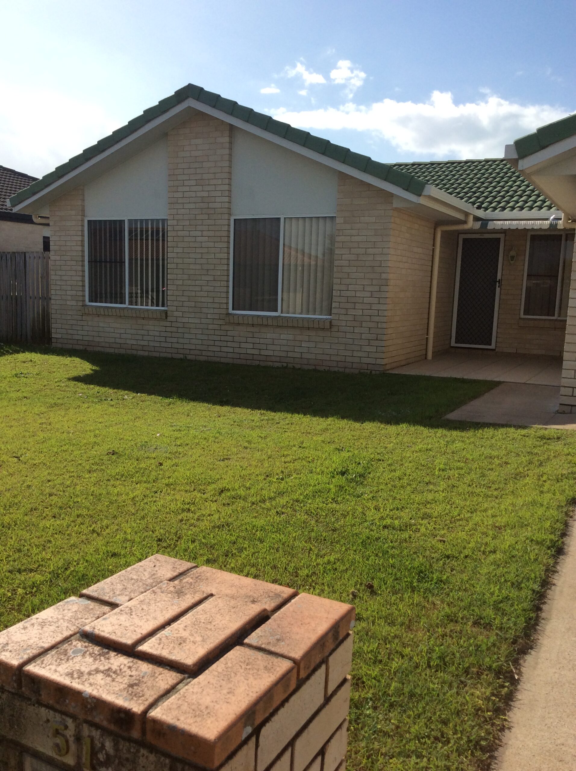 51 Wide Bay Drive, ELI WATERS, QLD 4655 AUS