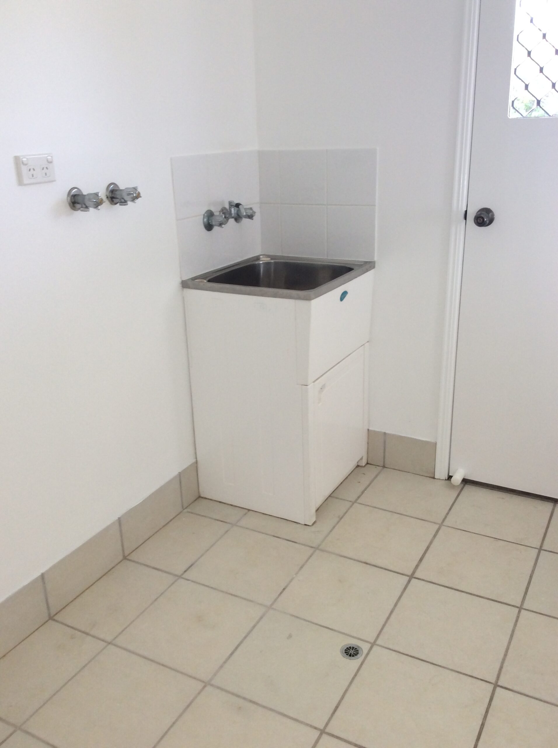 51 Wide Bay Drive, ELI WATERS, QLD 4655 AUS