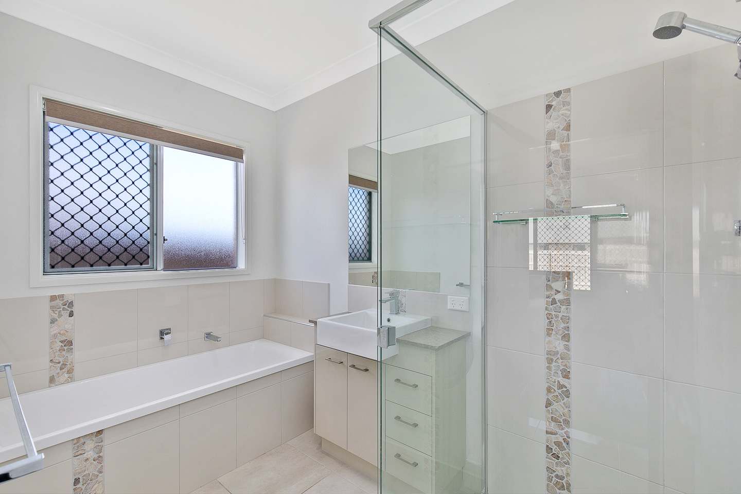 3 Serene Way, WONDUNNA, QLD 4655 AUS