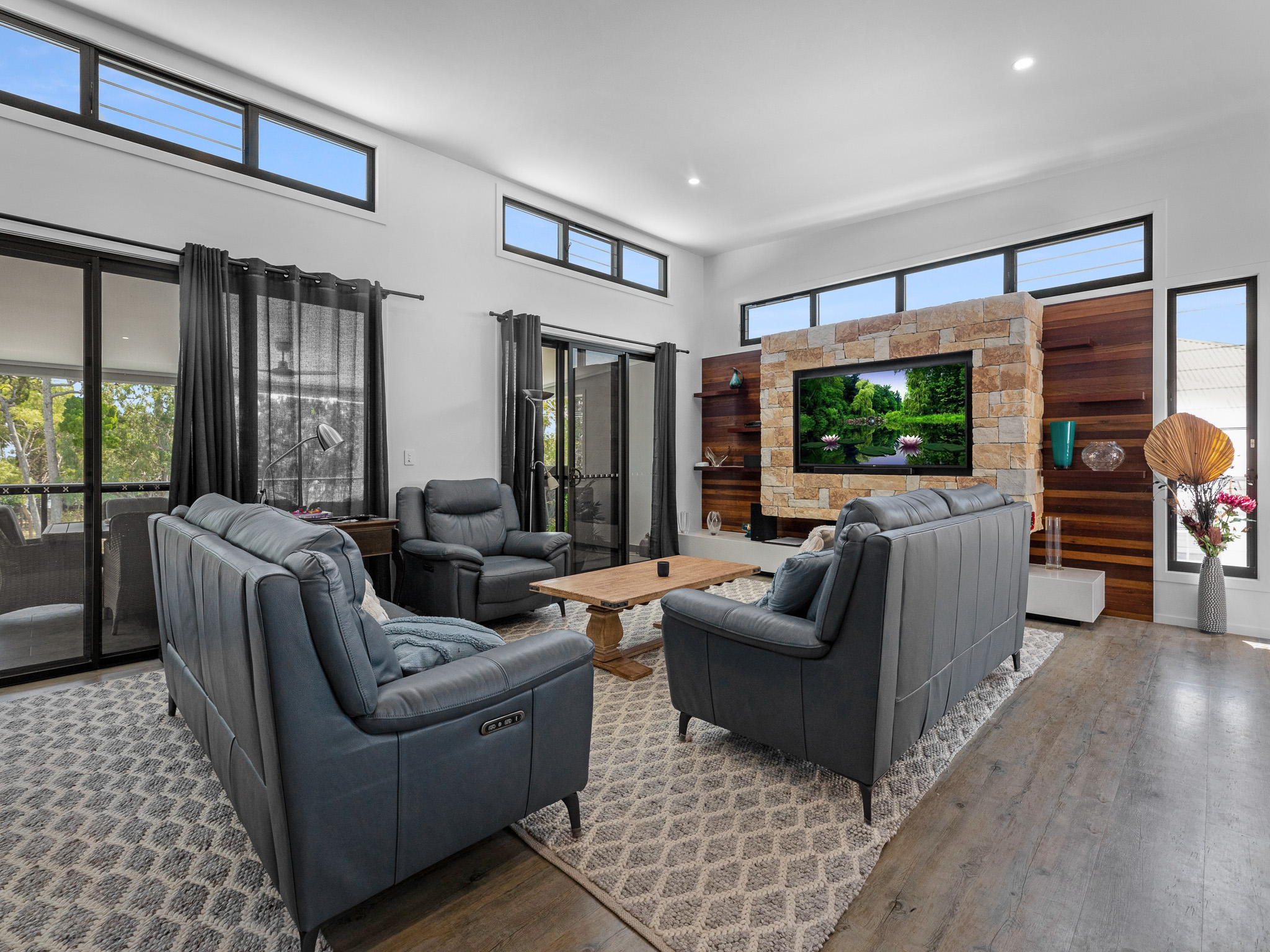 527 Esplanade, URANGAN, QLD 4655 AUS