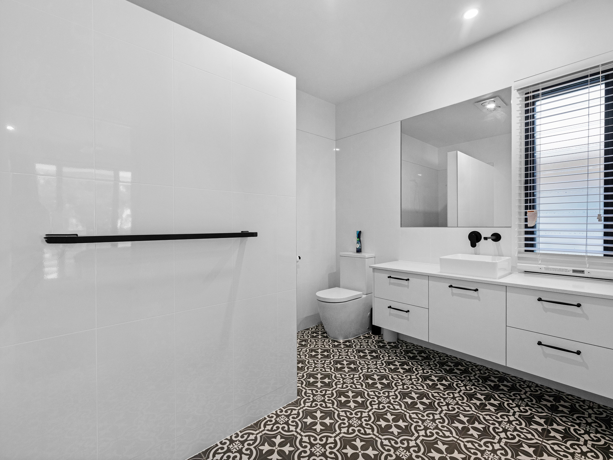 527 Esplanade, URANGAN, QLD 4655 AUS