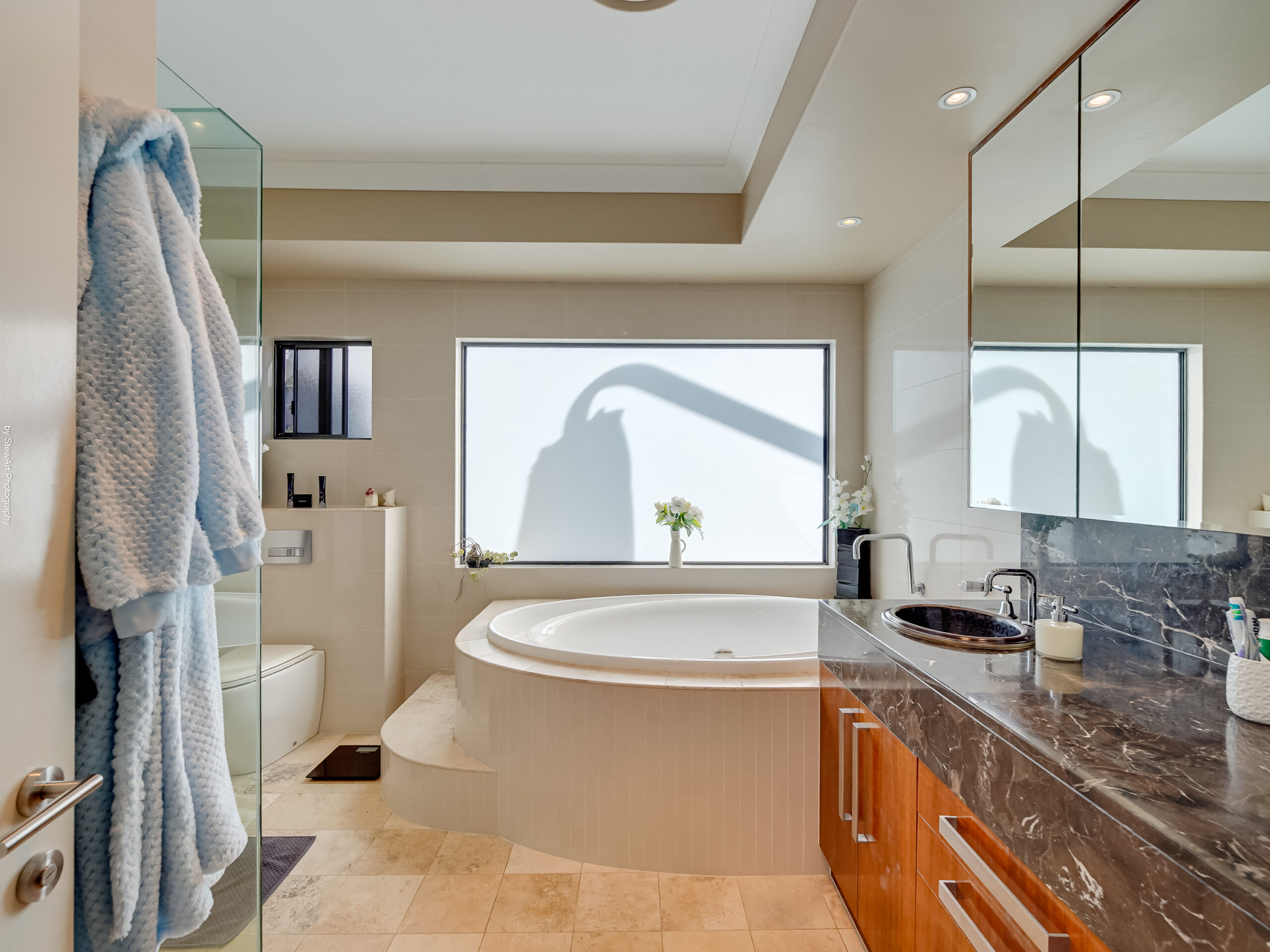 189 Esplanade, POINT VERNON, QLD 4655 AUS