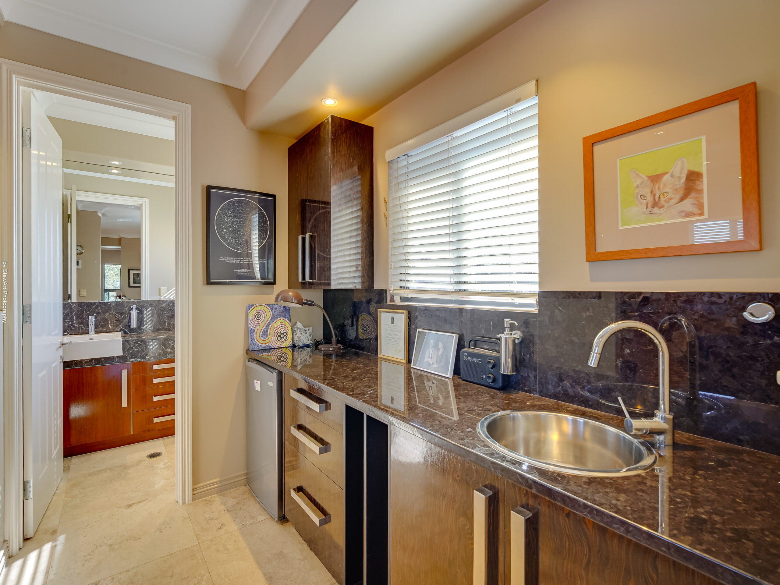 189 Esplanade, POINT VERNON, QLD 4655 AUS