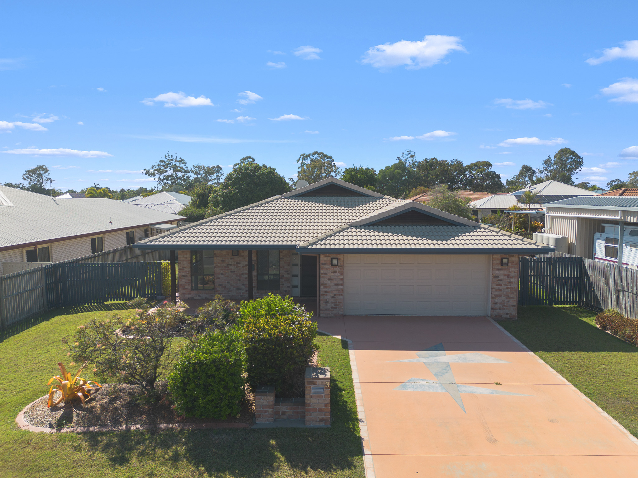 3 Carlisle Court, KAWUNGAN, QLD 4655 AUS