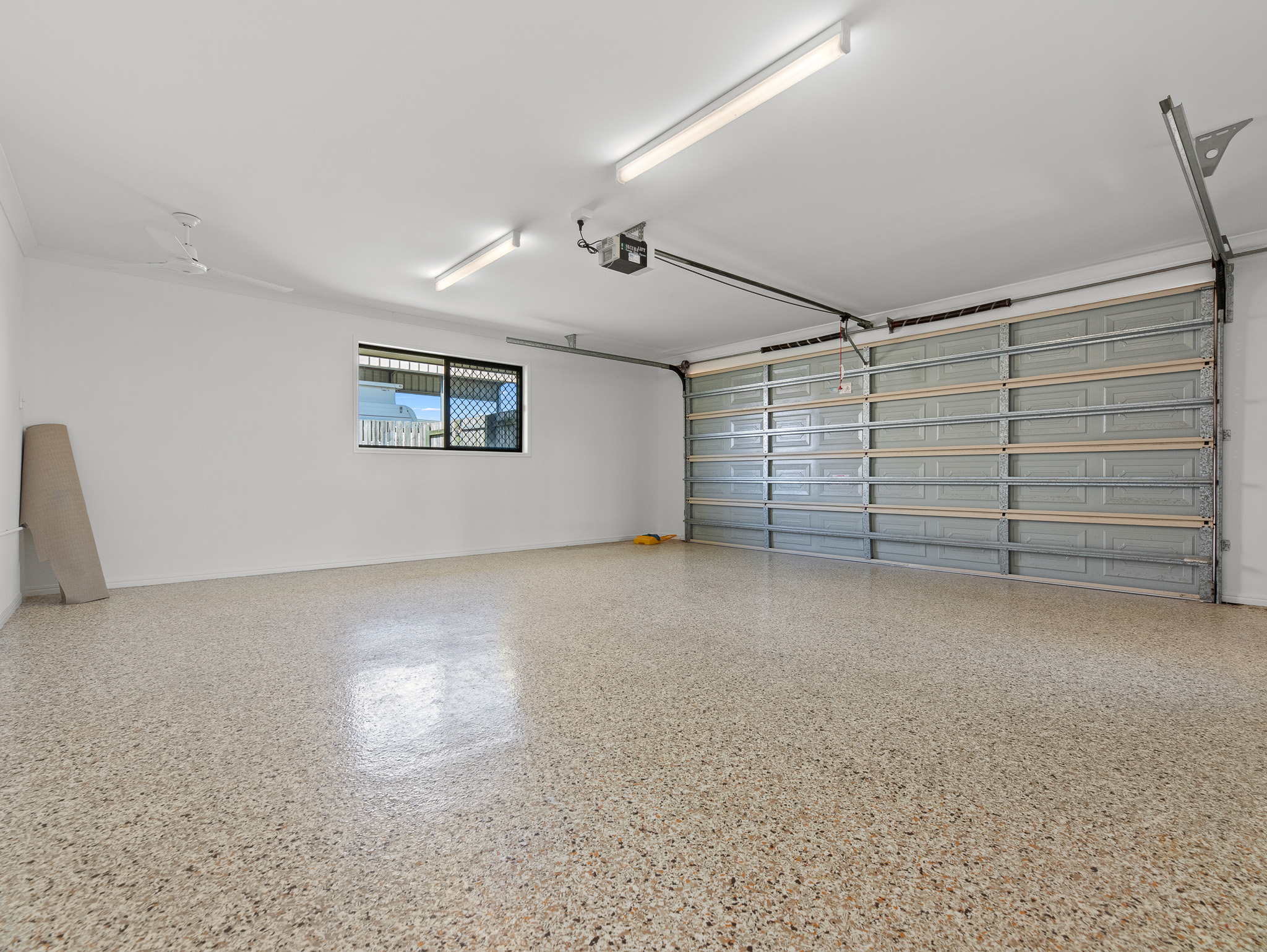 3 Carlisle Court, KAWUNGAN, QLD 4655 AUS