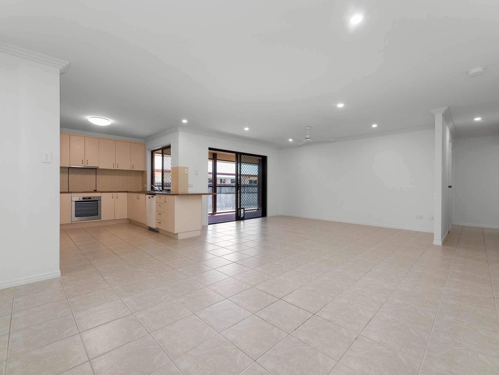3 Carlisle Court, KAWUNGAN, QLD 4655 AUS