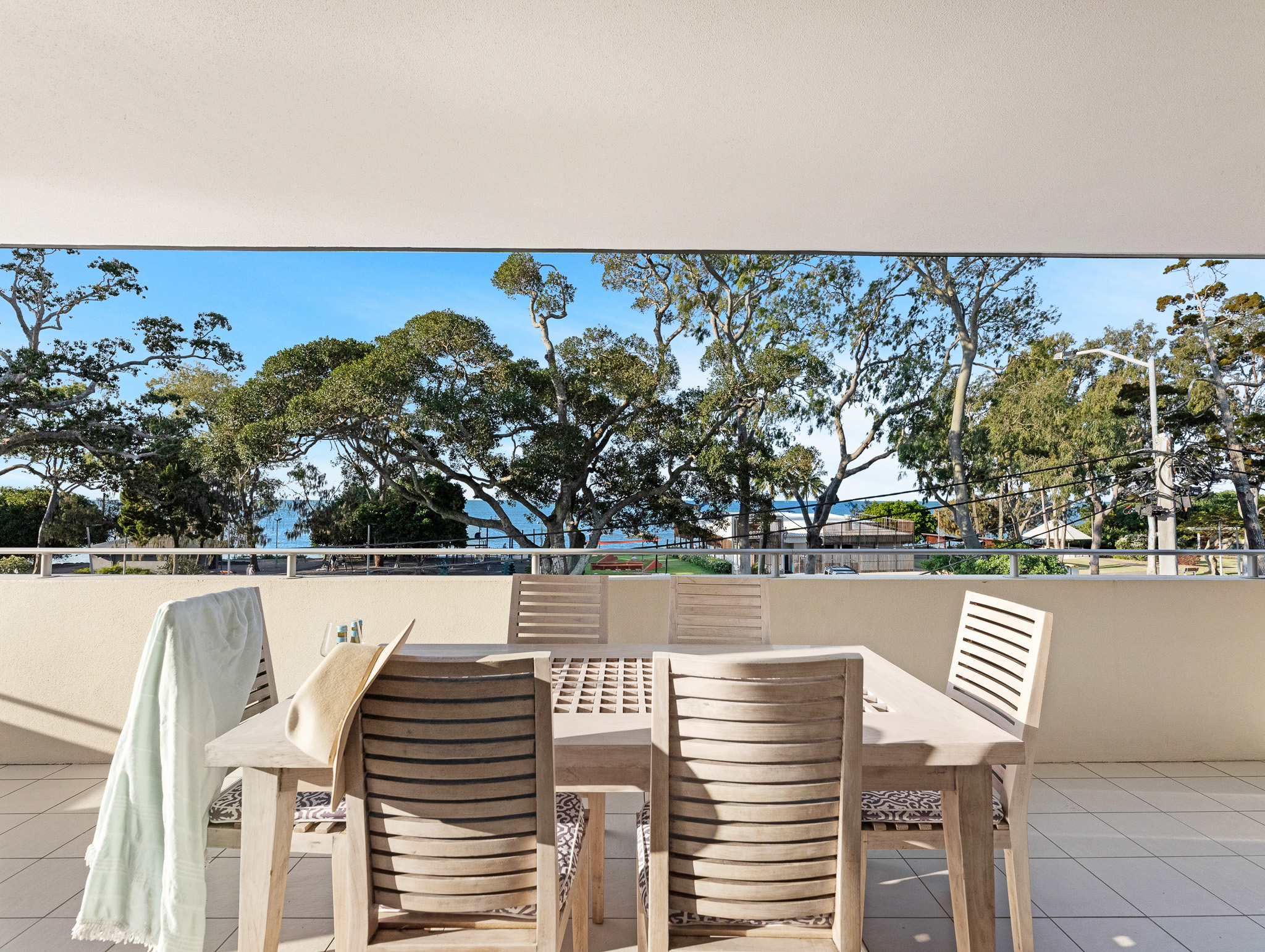 302/350 Esplanade, SCARNESS, QLD 4655 AUS