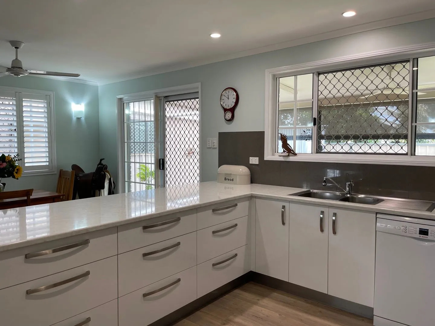 64 Helsham Street, POINT VERNON, QLD 4655 AUS