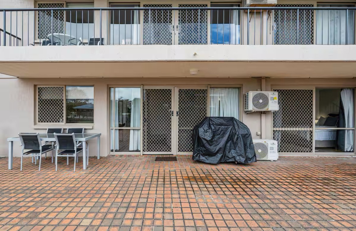 4/383 Esplanade, TORQUAY, QLD 4655 AUS
