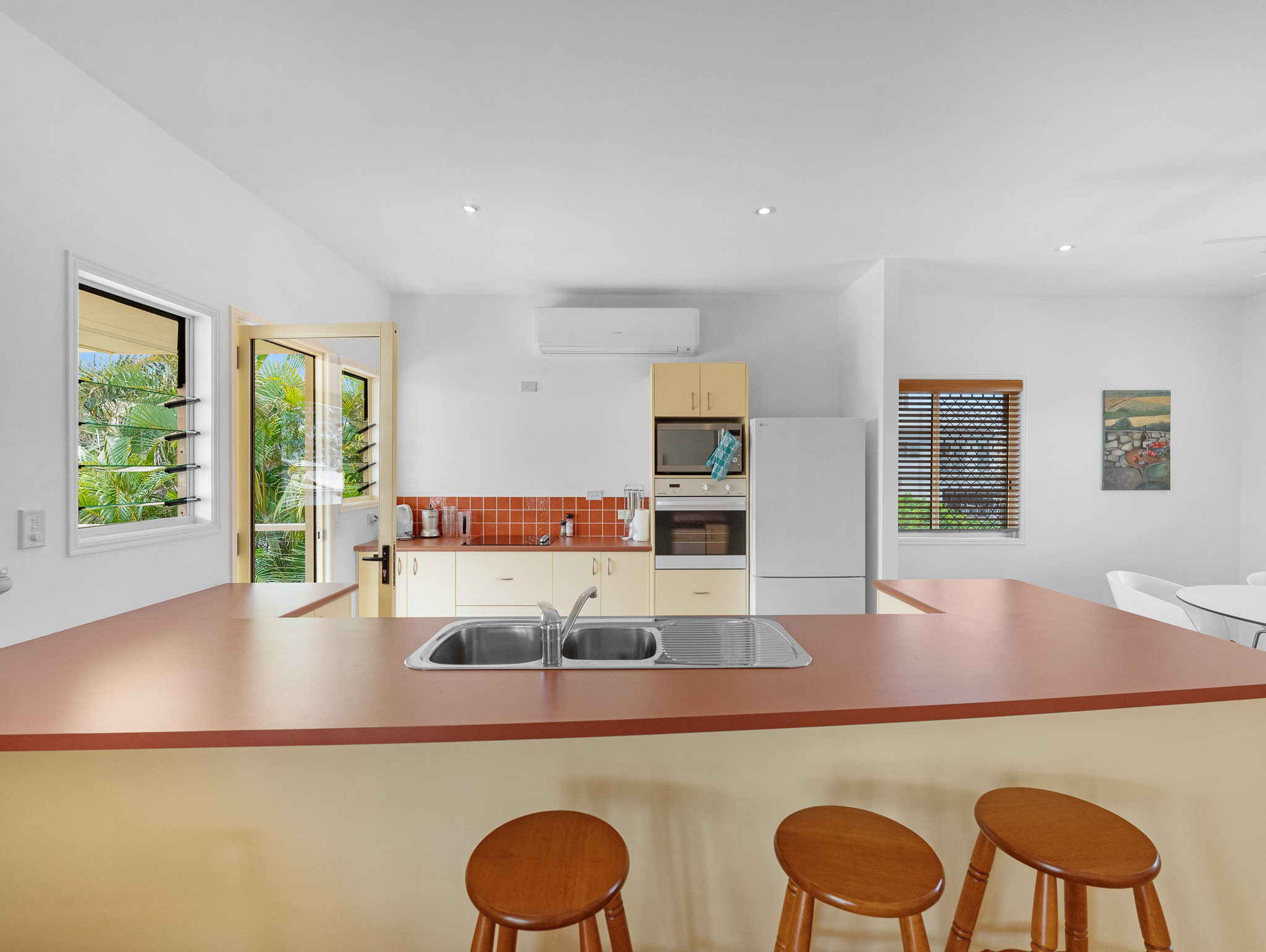 506 Esplanade, URANGAN, QLD 4655 AUS