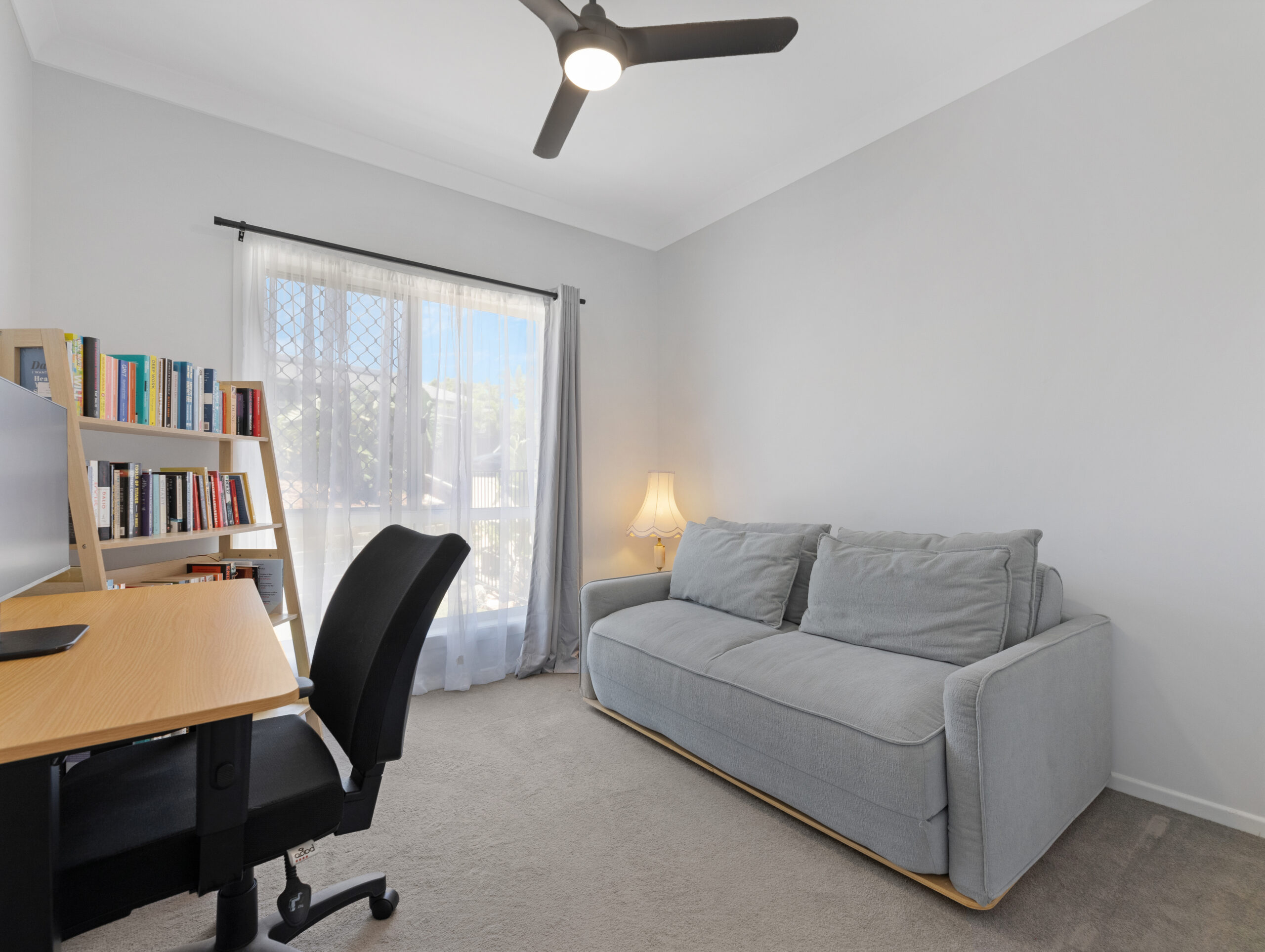 24 Gundesen Drive, URRAWEEN, QLD 4655 AUS