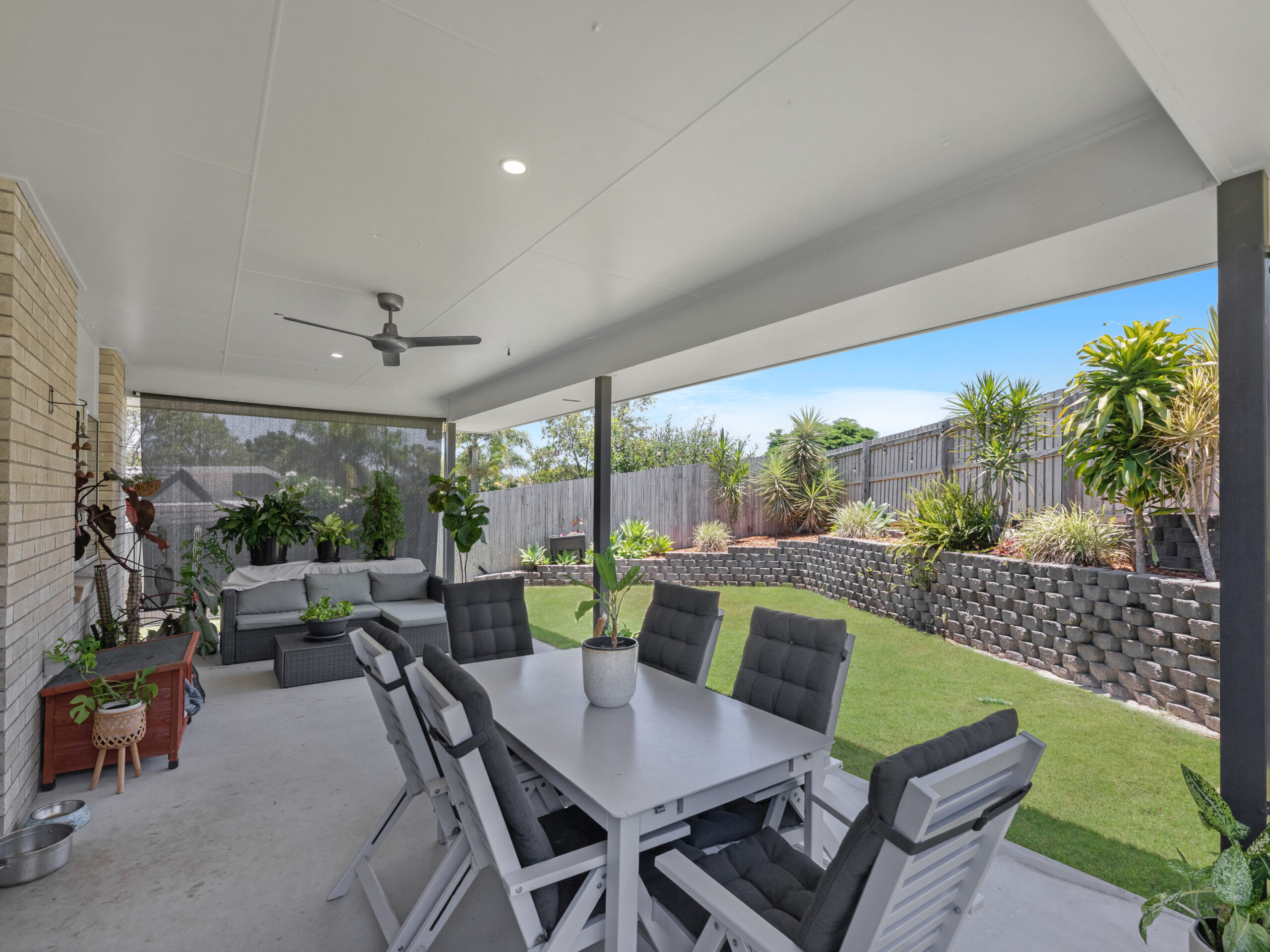 24 Gundesen Drive, URRAWEEN, QLD 4655 AUS