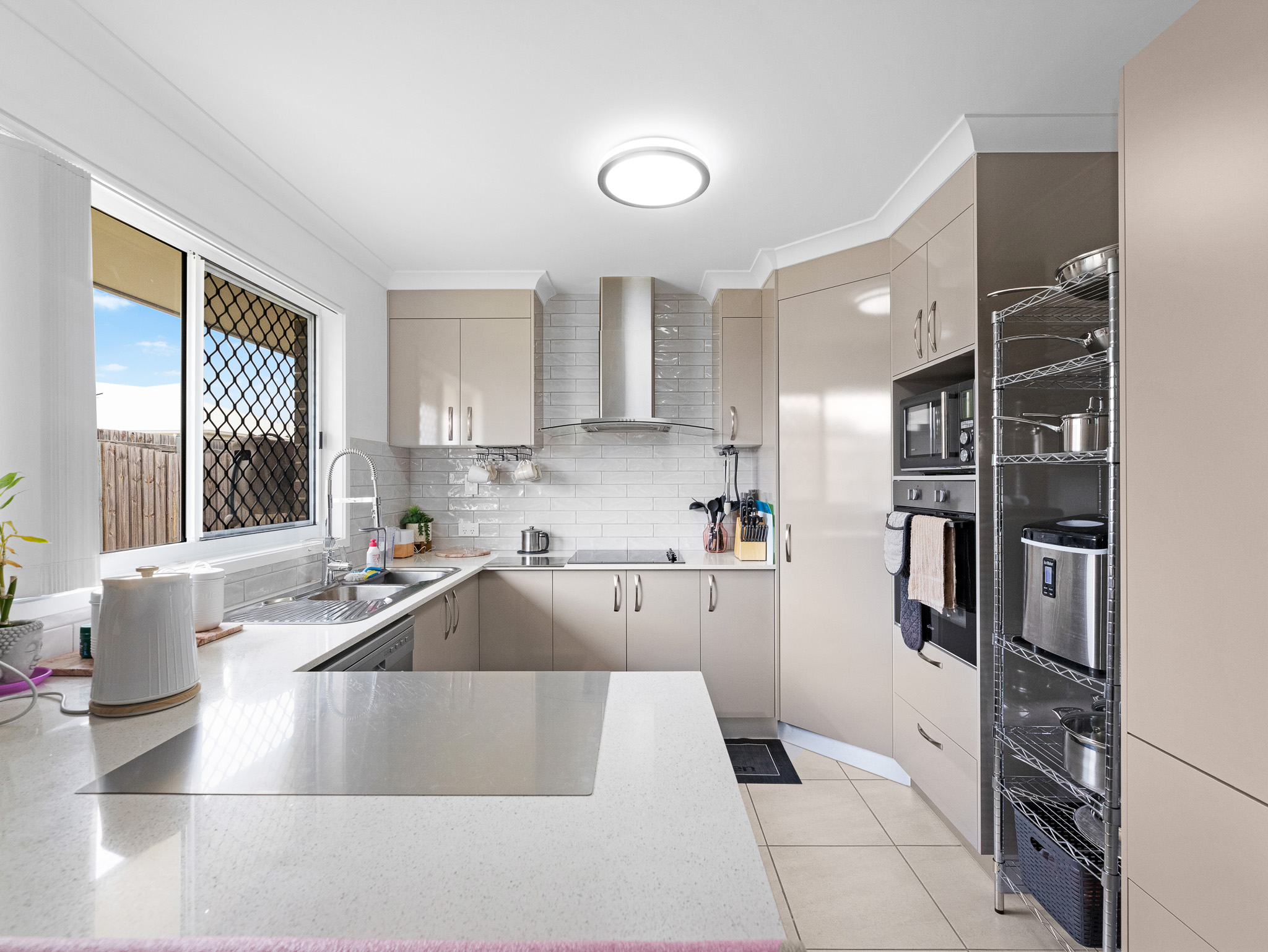 39 Bradman Way, URANGAN, QLD 4655 AUS