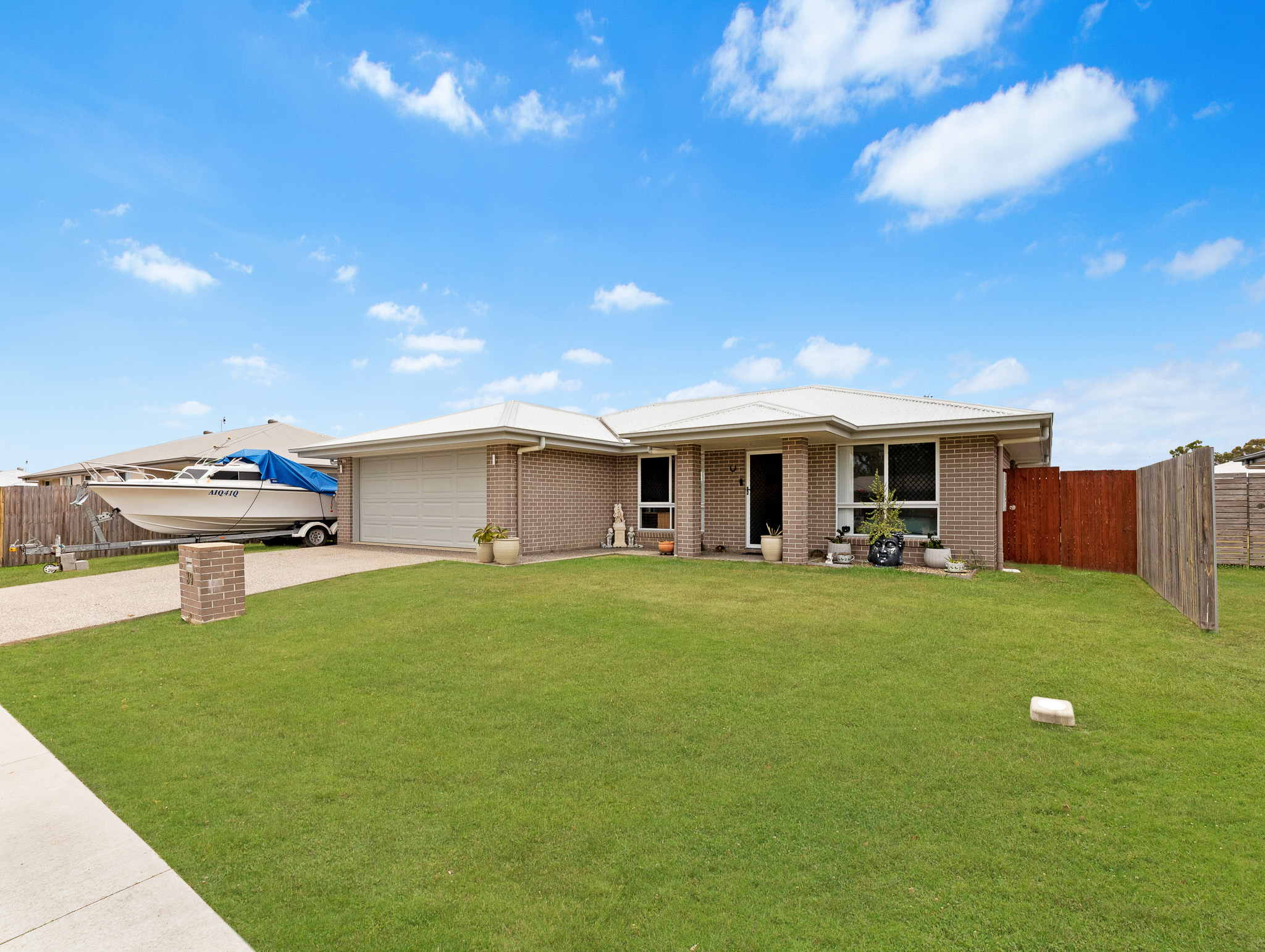 39 Bradman Way, URANGAN, QLD 4655 AUS