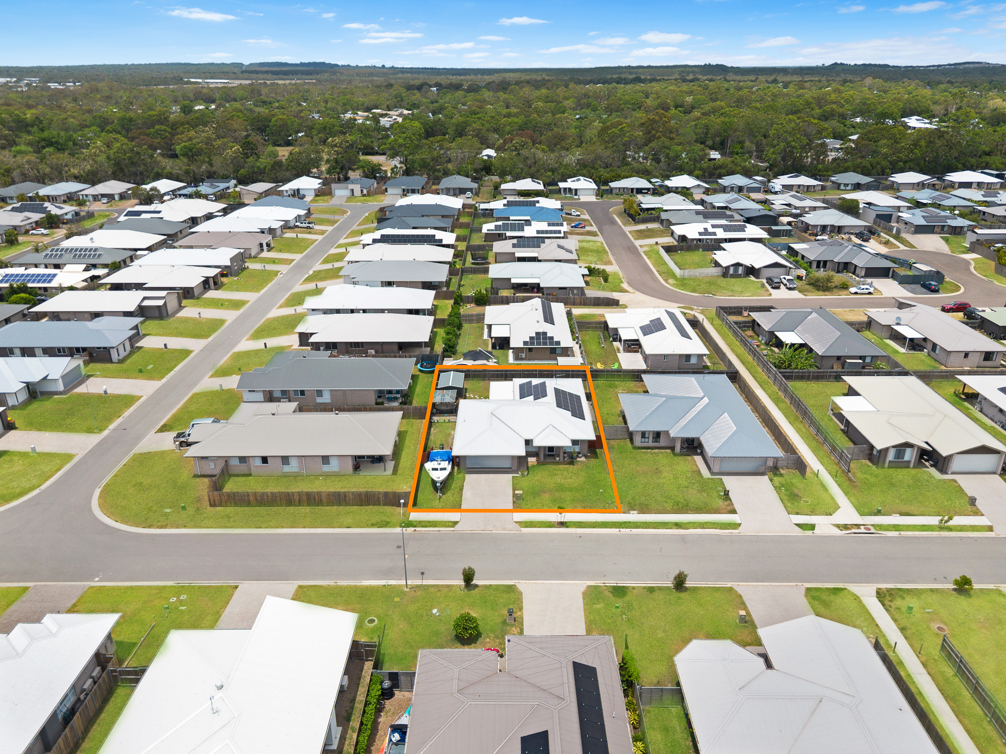 39 Bradman Way, URANGAN, QLD 4655 AUS