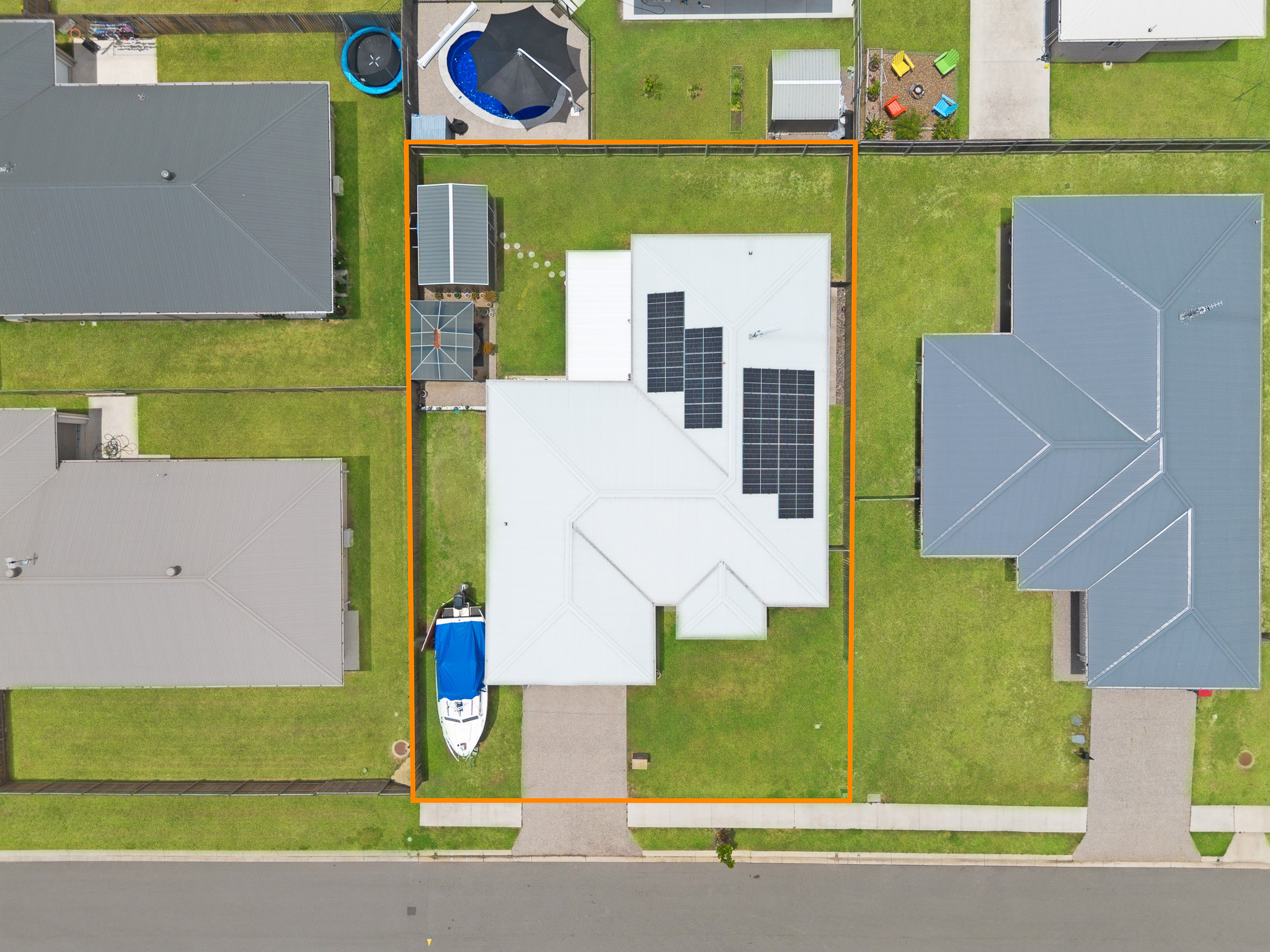 39 Bradman Way, URANGAN, QLD 4655 AUS