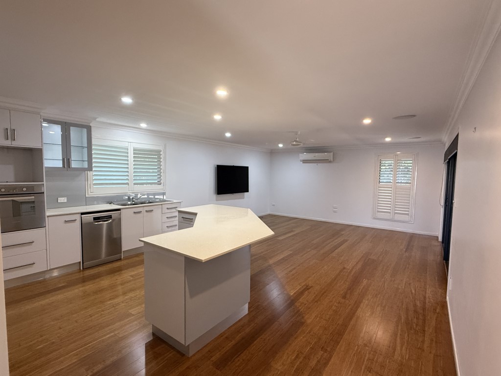 25 Turrum Street, SCARNESS, QLD 4655 AUS