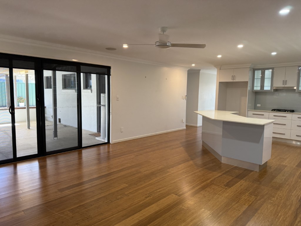 25 Turrum Street, SCARNESS, QLD 4655 AUS