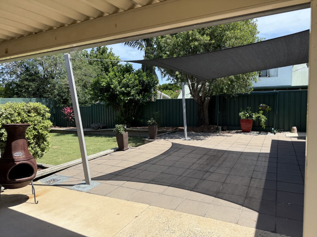 25 Turrum Street, SCARNESS, QLD 4655 AUS