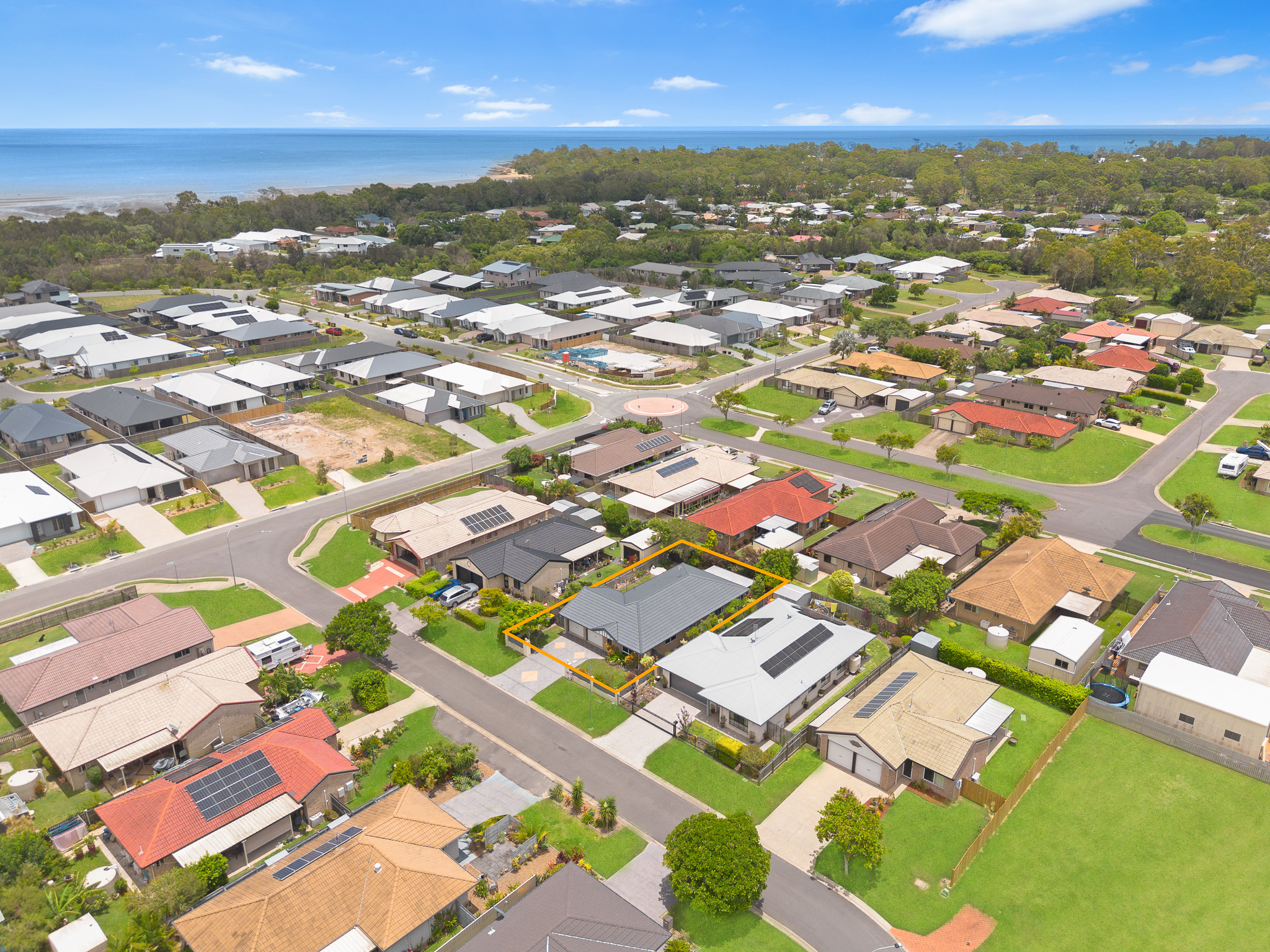 6 Dory Drive, POINT VERNON, QLD 4655 AUS