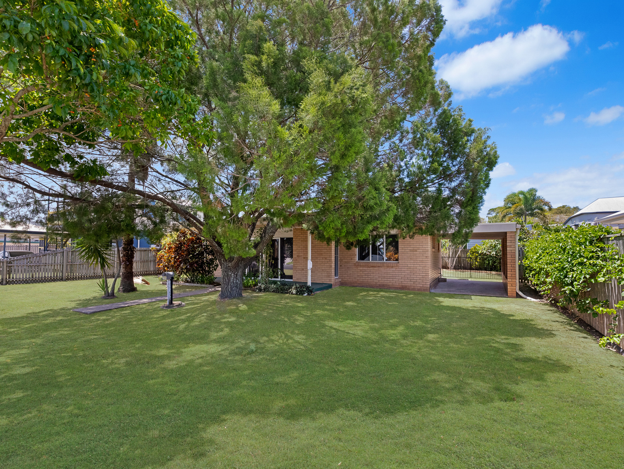 160 Cypress Street, URANGAN, QLD 4655 AUS